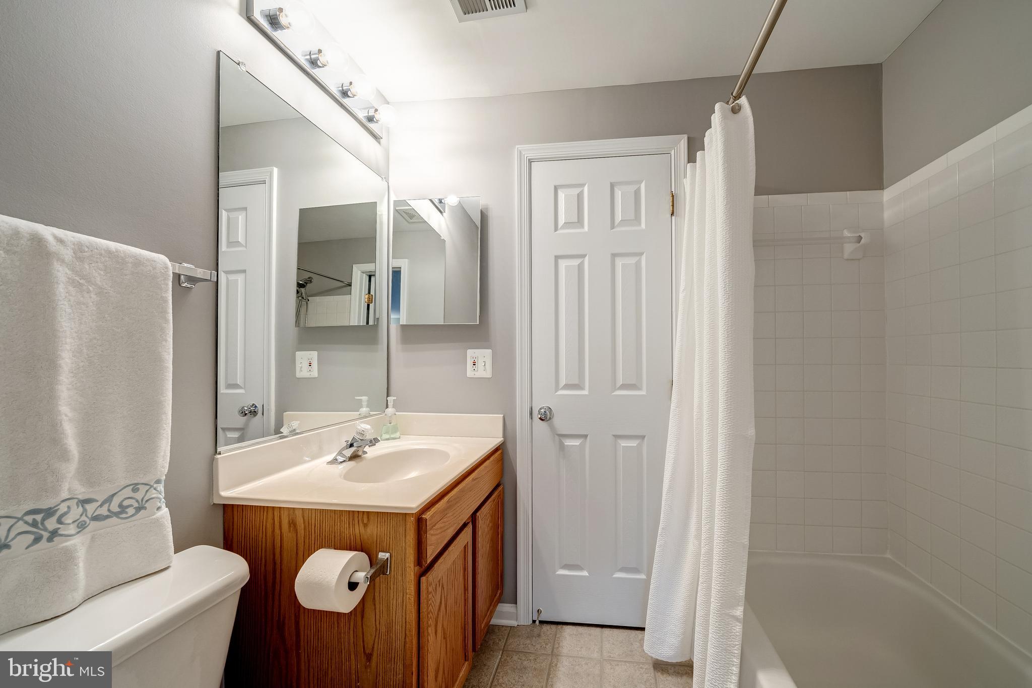 GUNSTON SQUARE - Residential