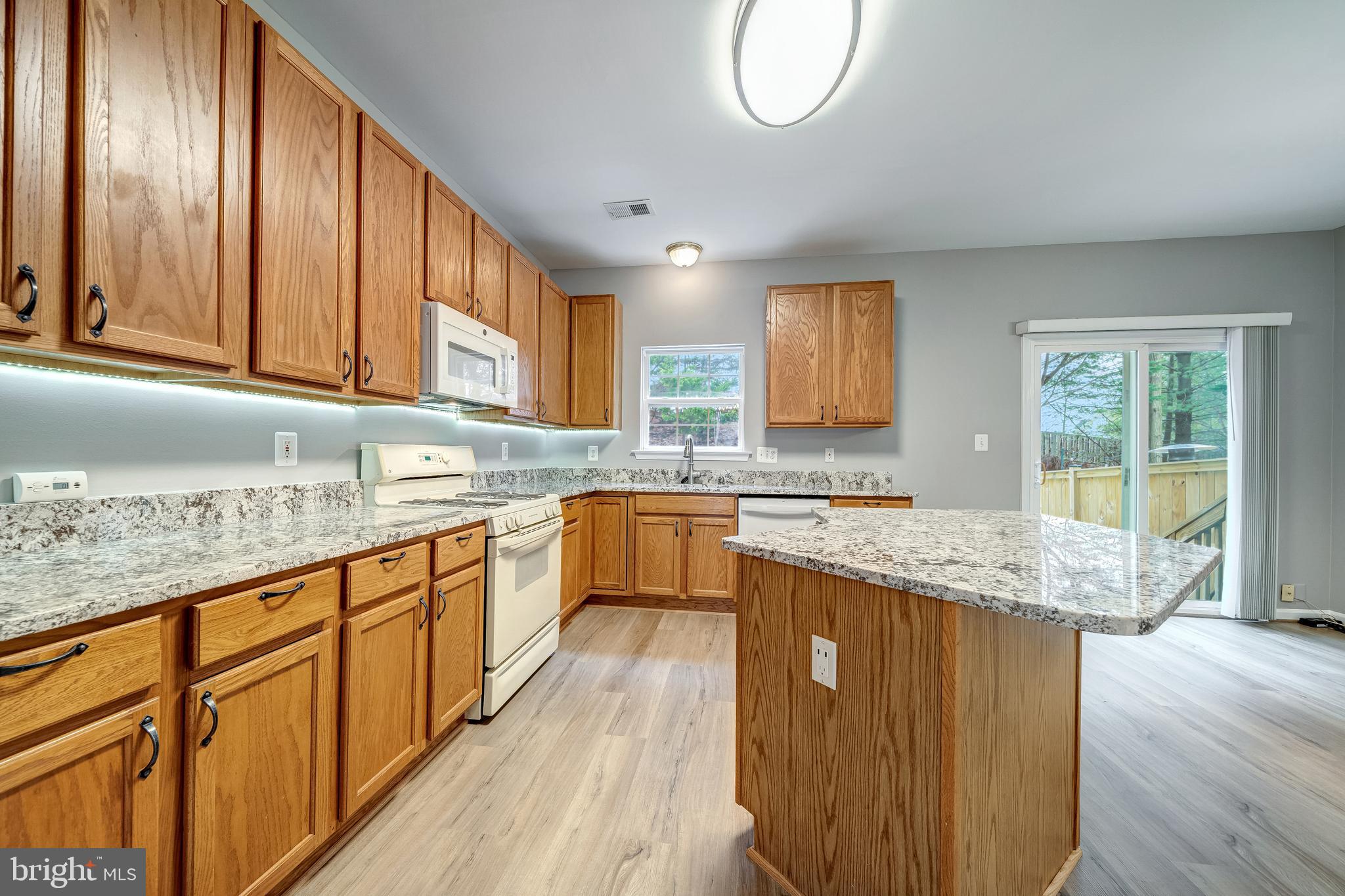GUNSTON SQUARE - Residential