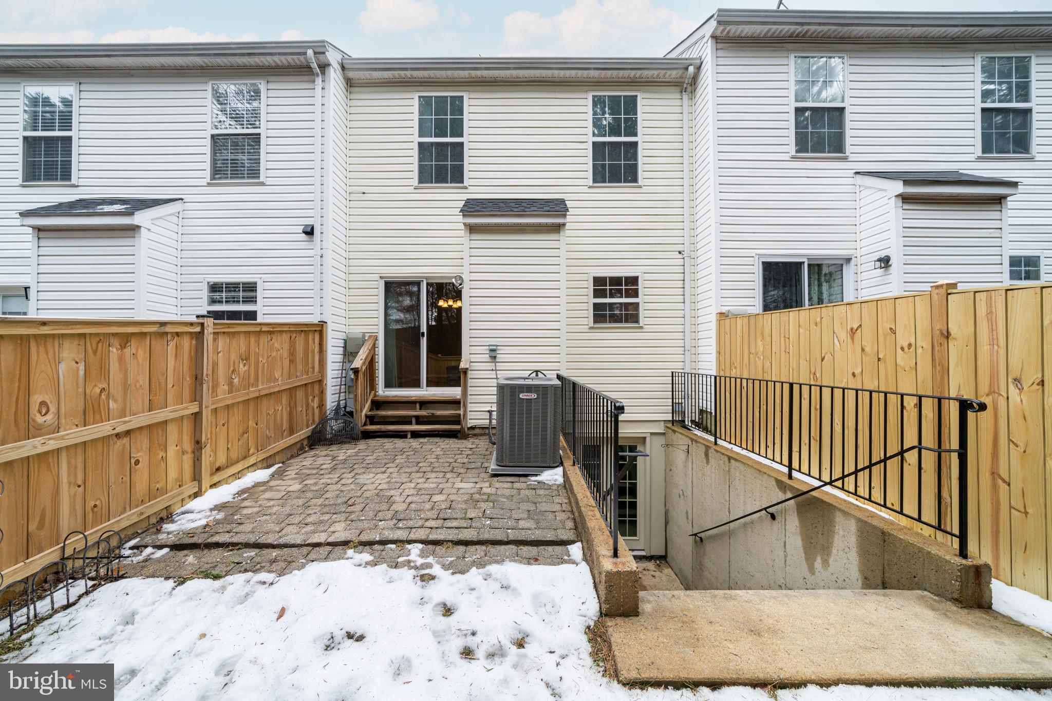GUNSTON SQUARE - Residential