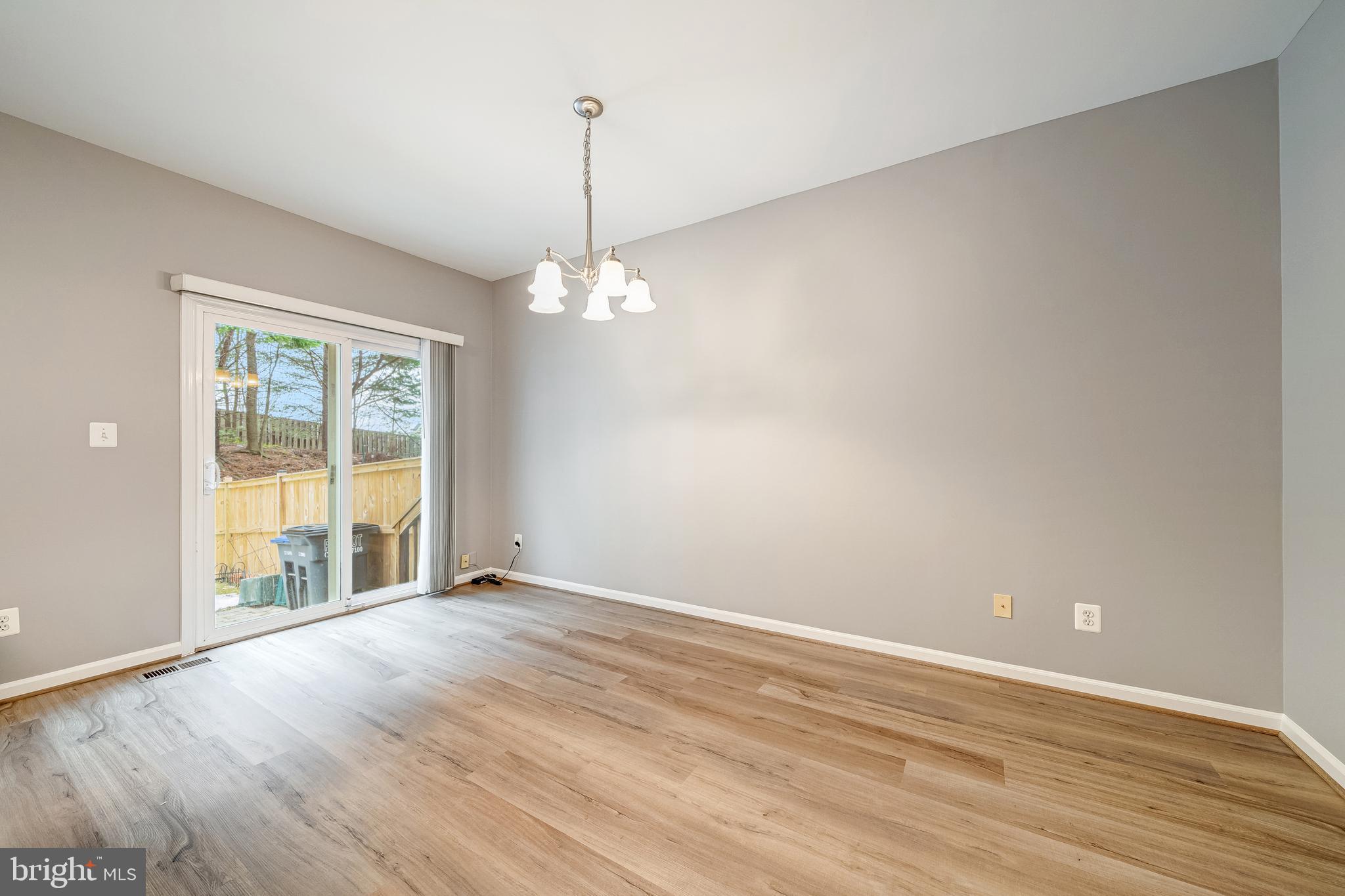 GUNSTON SQUARE - Residential