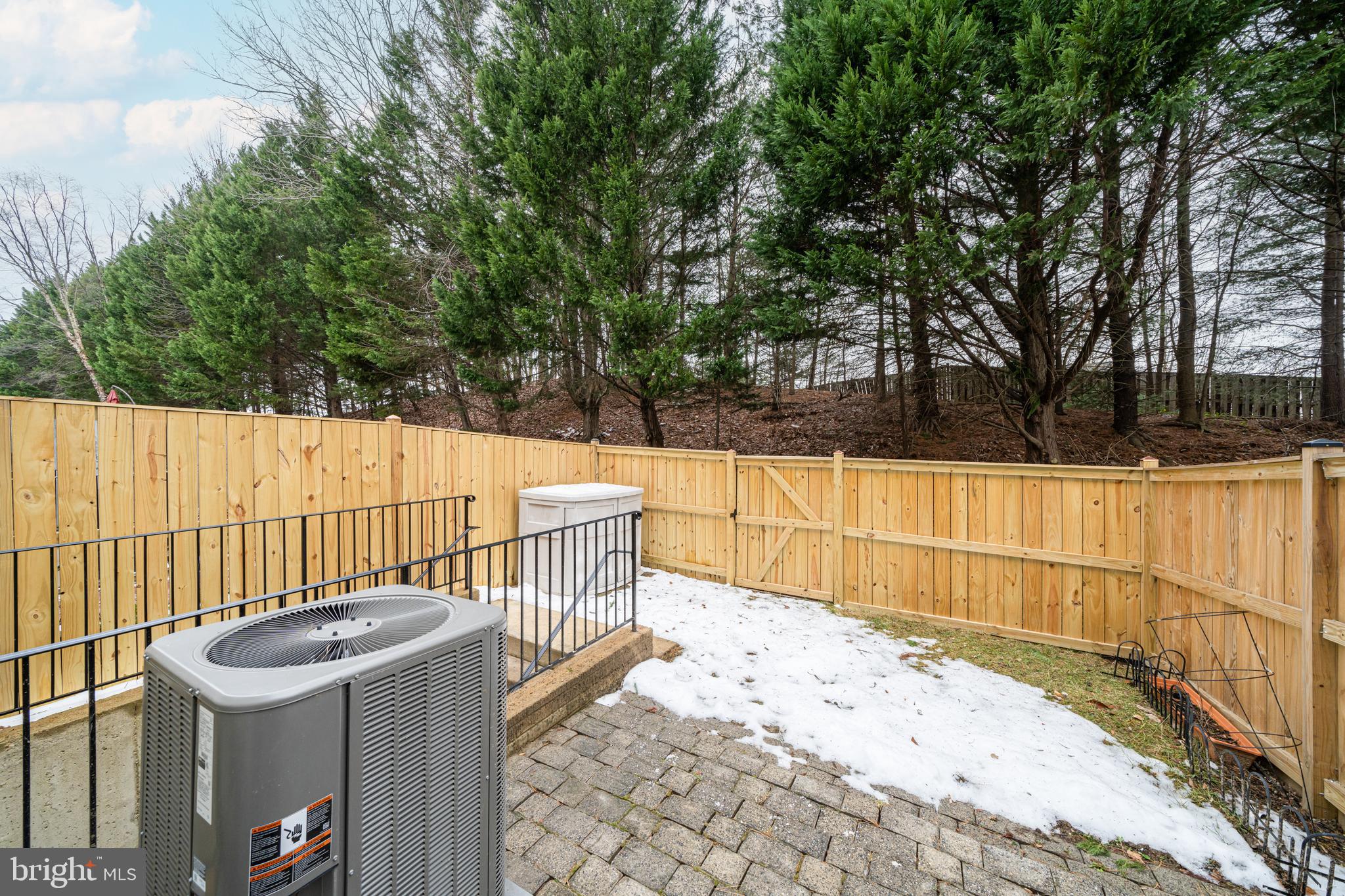 GUNSTON SQUARE - Residential