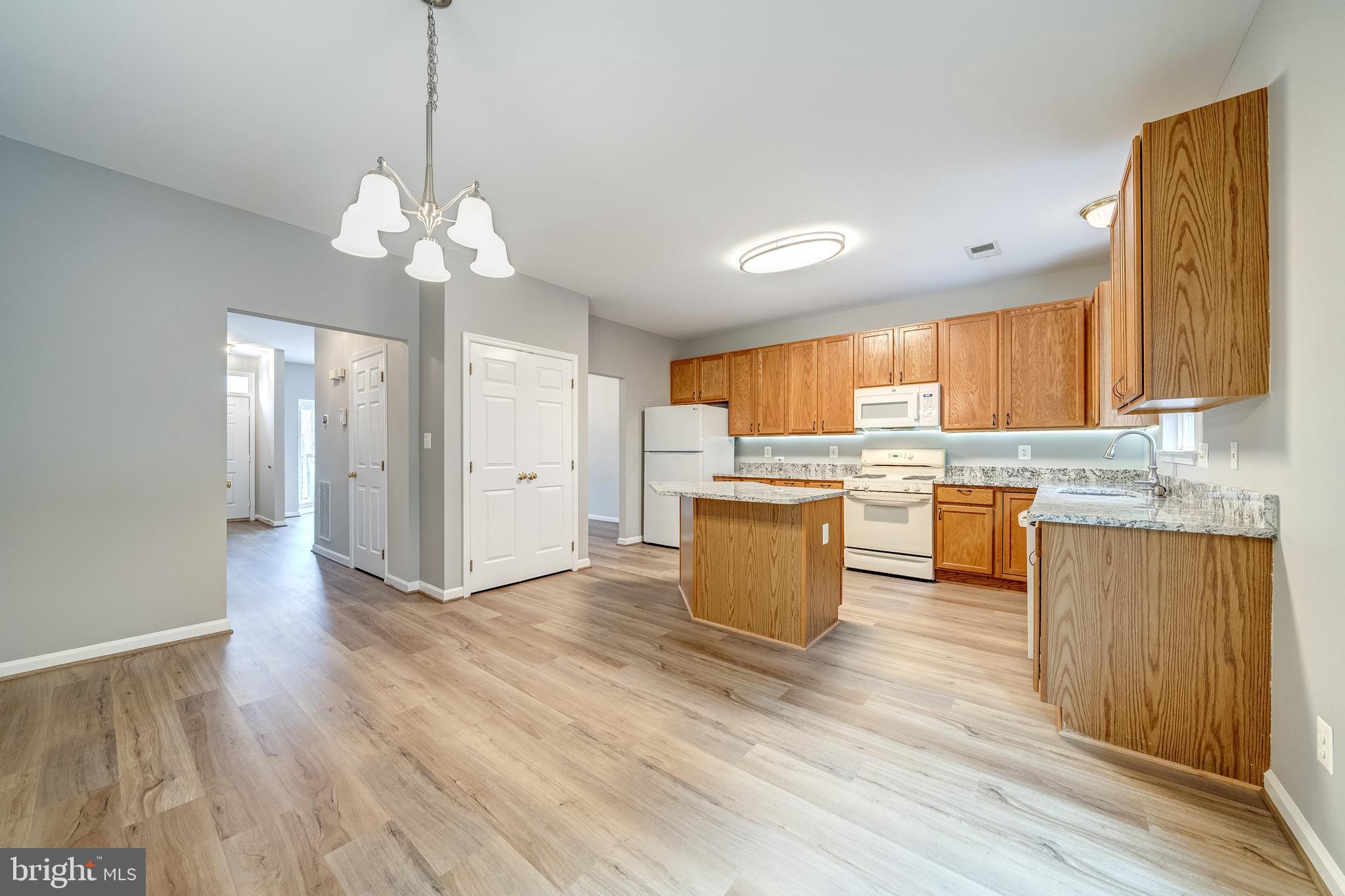 GUNSTON SQUARE - Residential