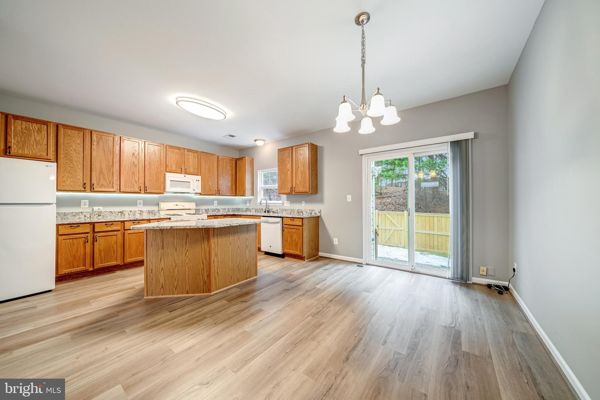 GUNSTON SQUARE - Residential