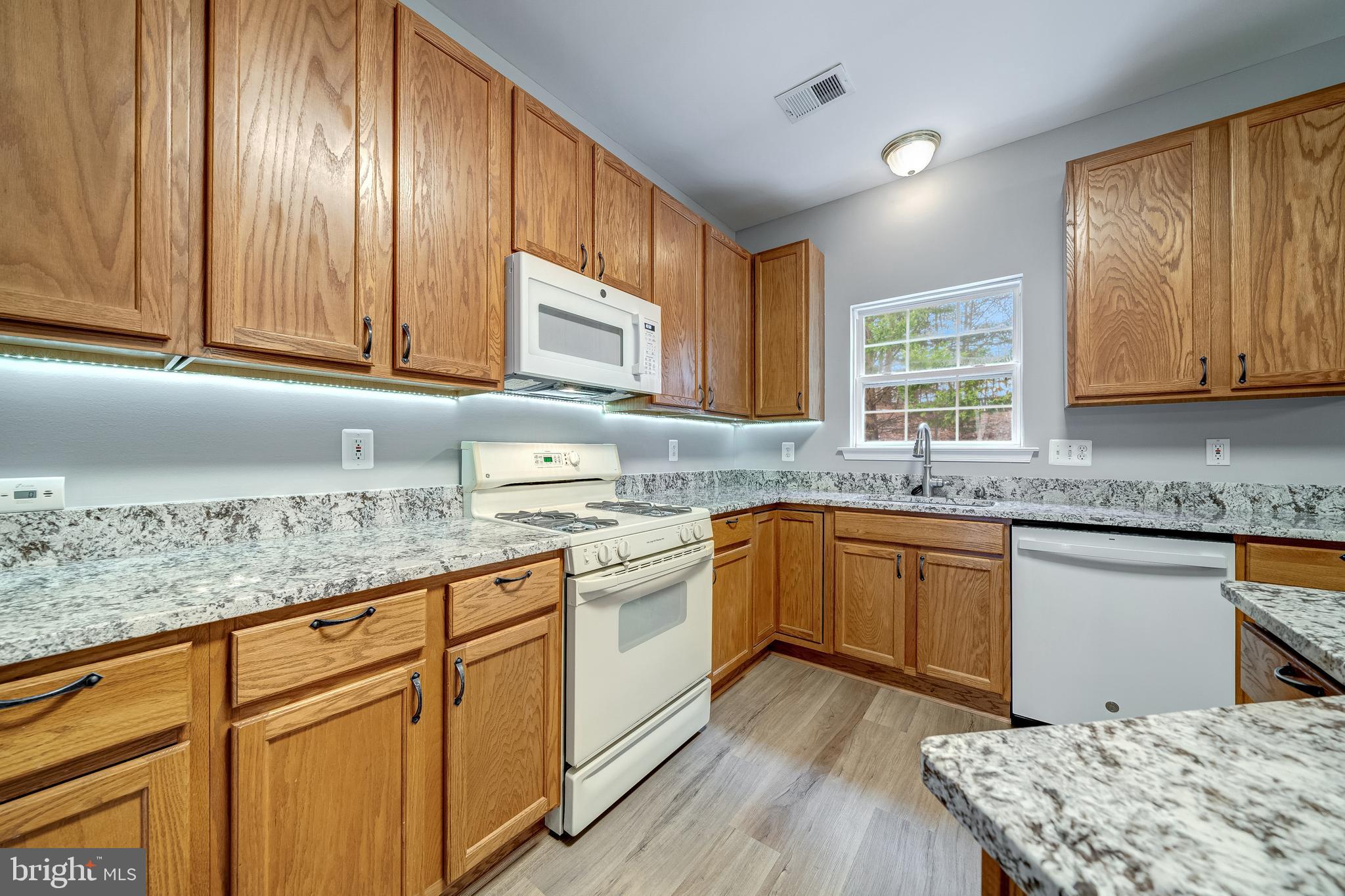 GUNSTON SQUARE - Residential