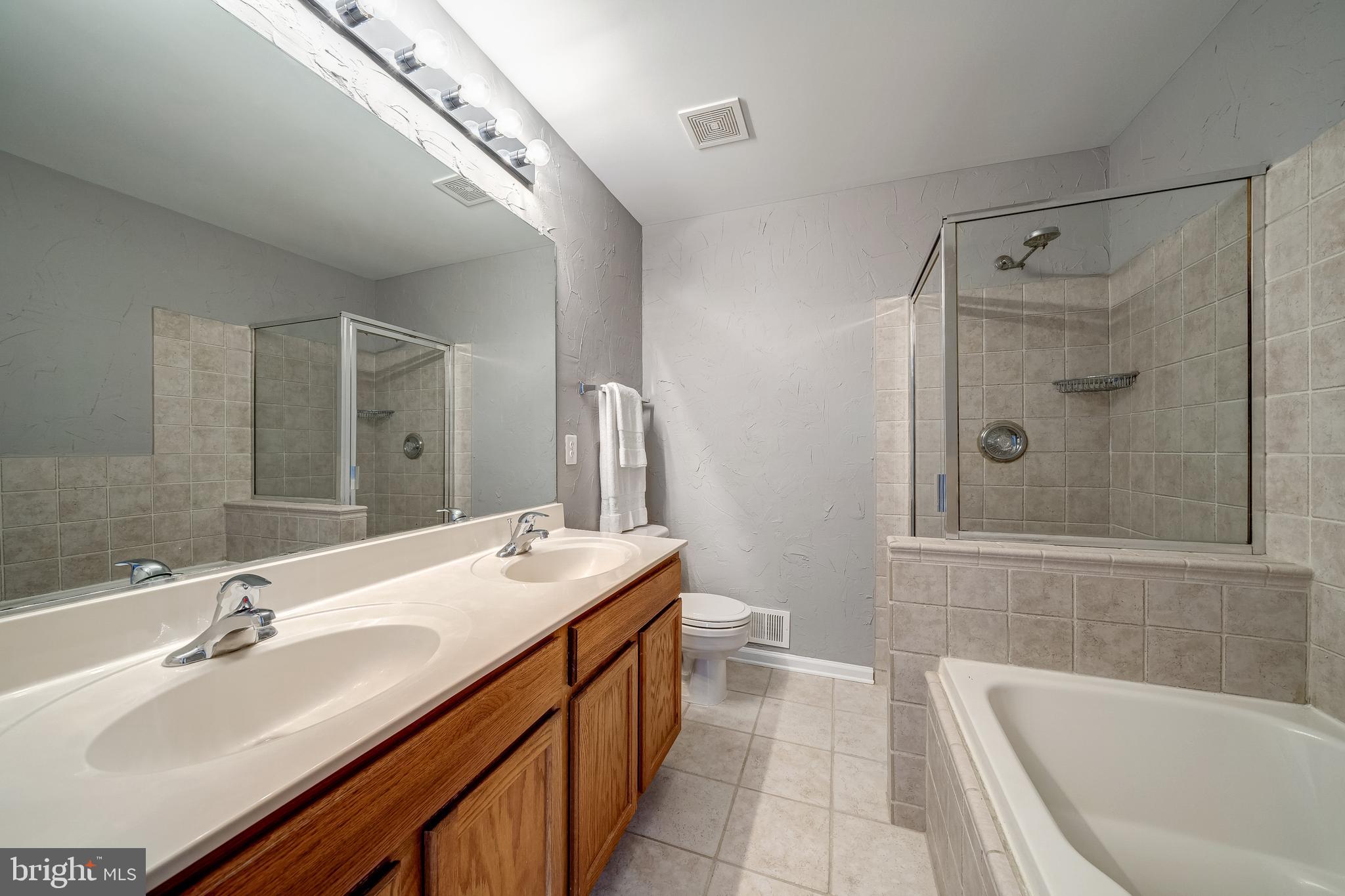 GUNSTON SQUARE - Residential