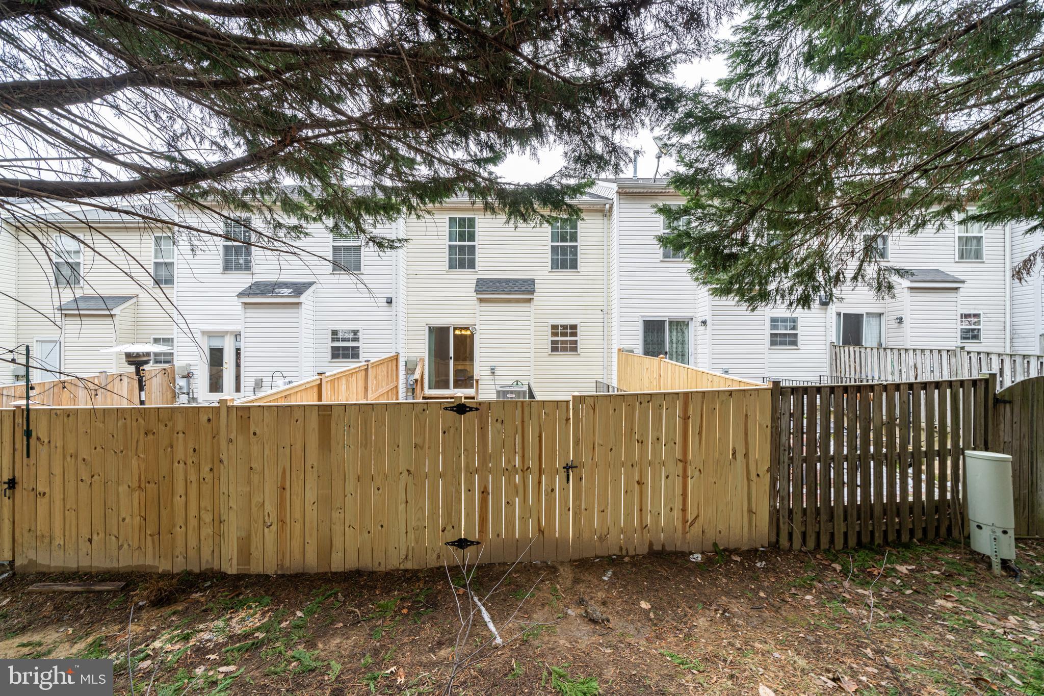 GUNSTON SQUARE - Residential
