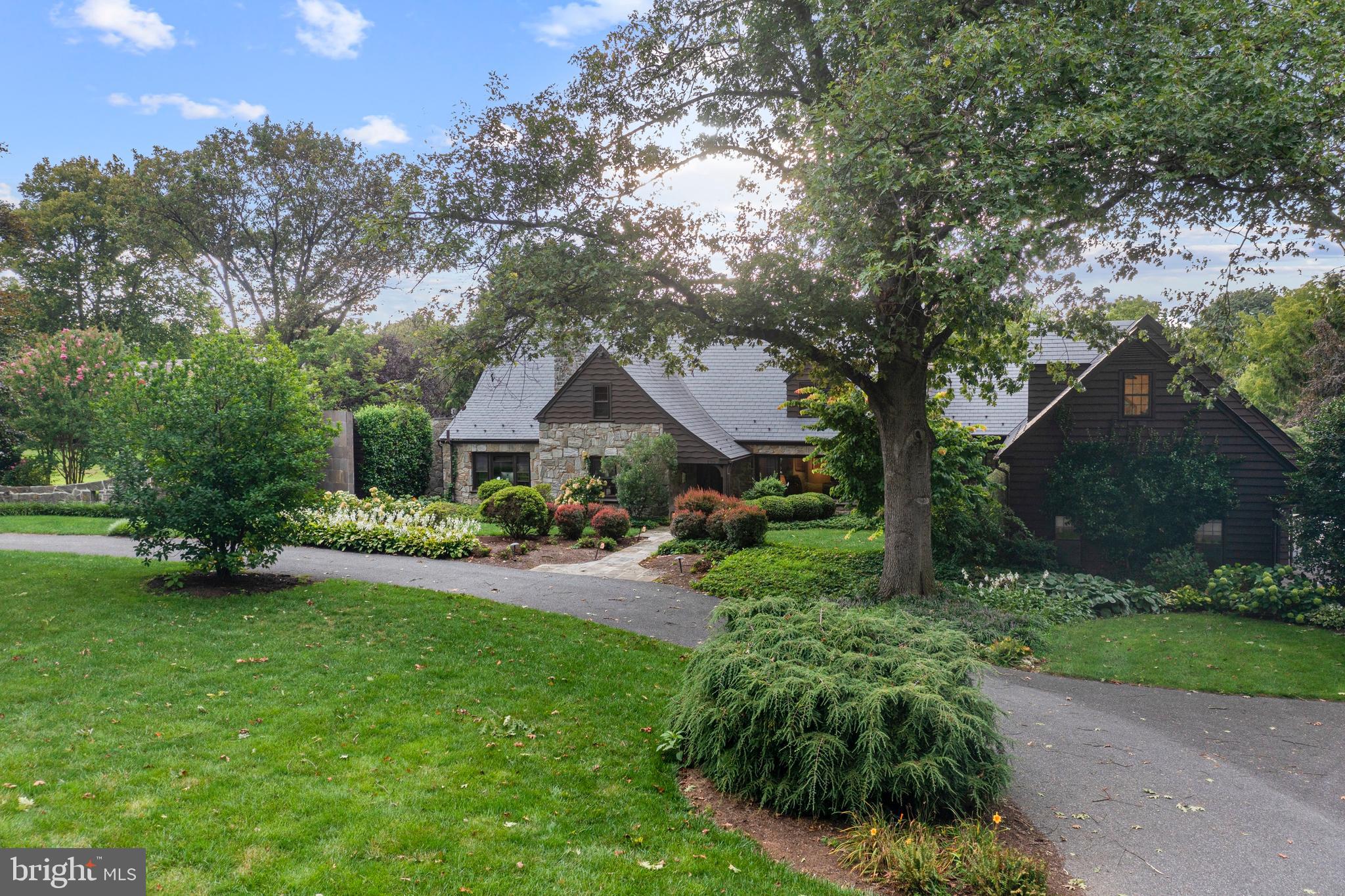 SCHOOL LANE HILLS - Residential