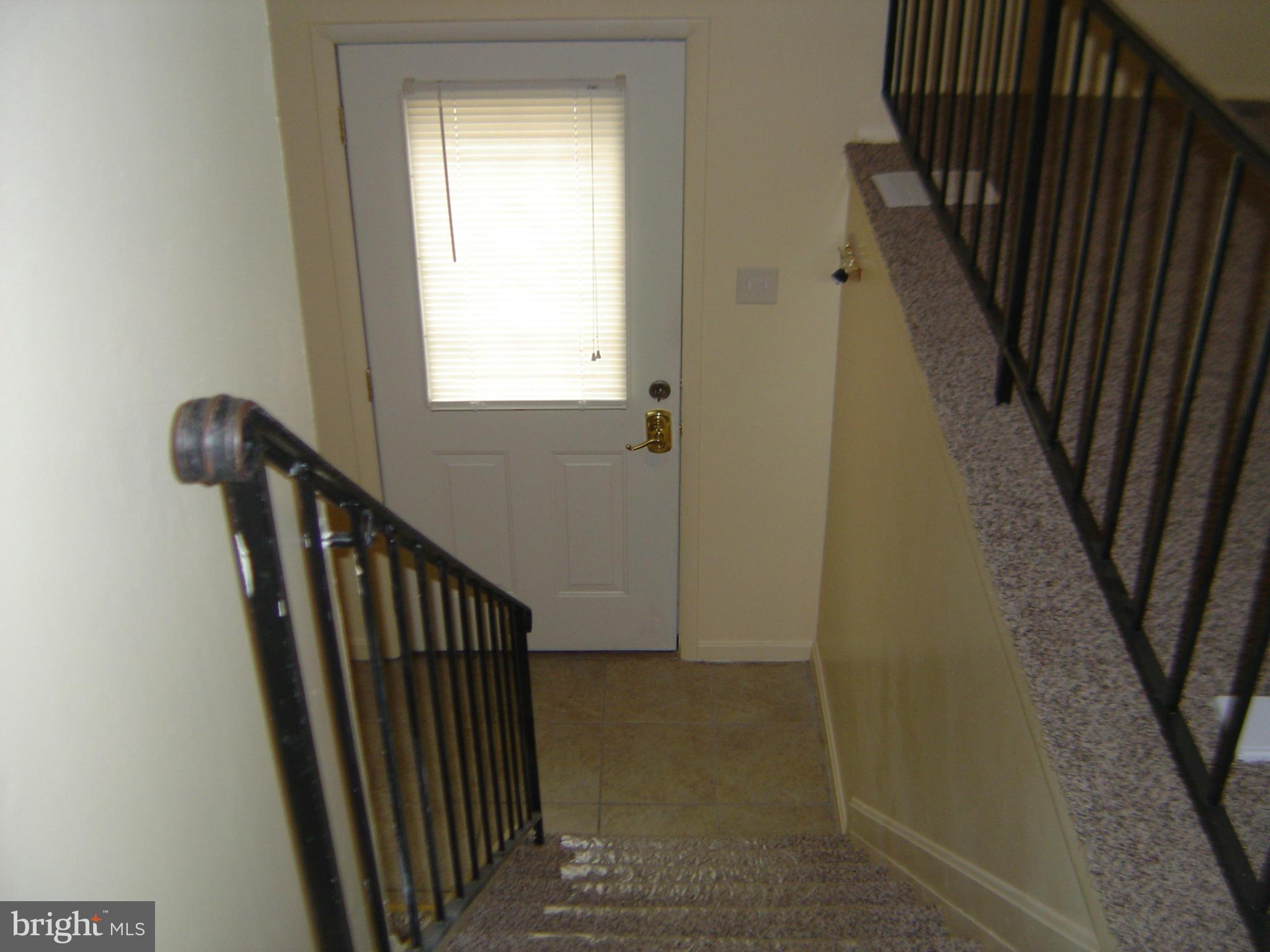 FOUR SEASONS ESTATES - Residential Lease