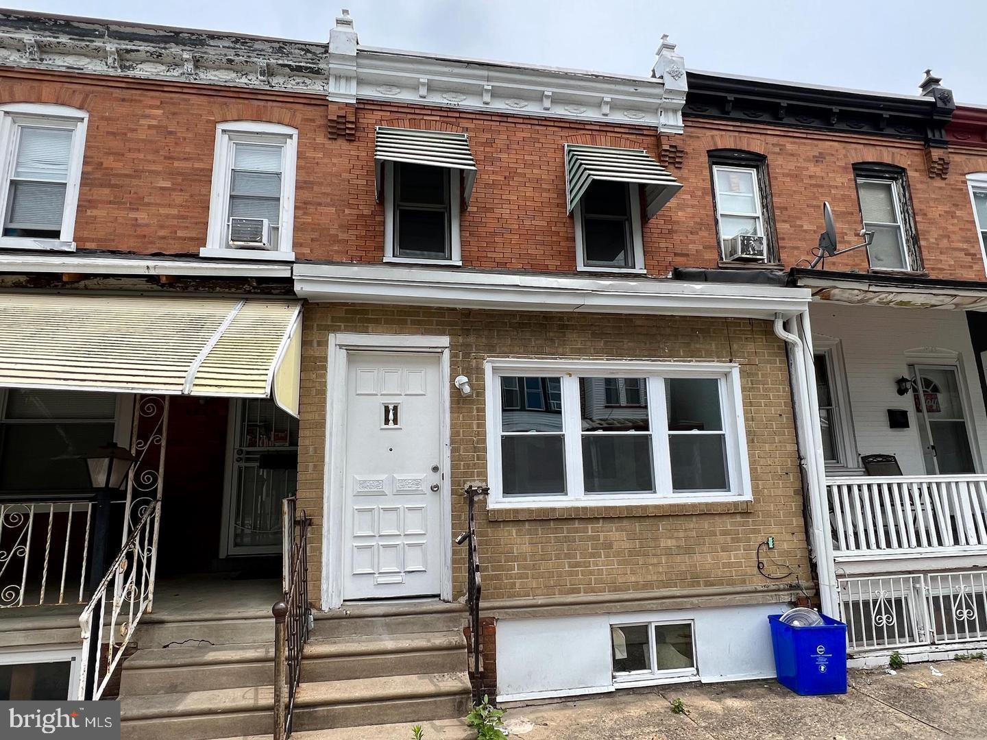 WEST OAK LANE - Residential