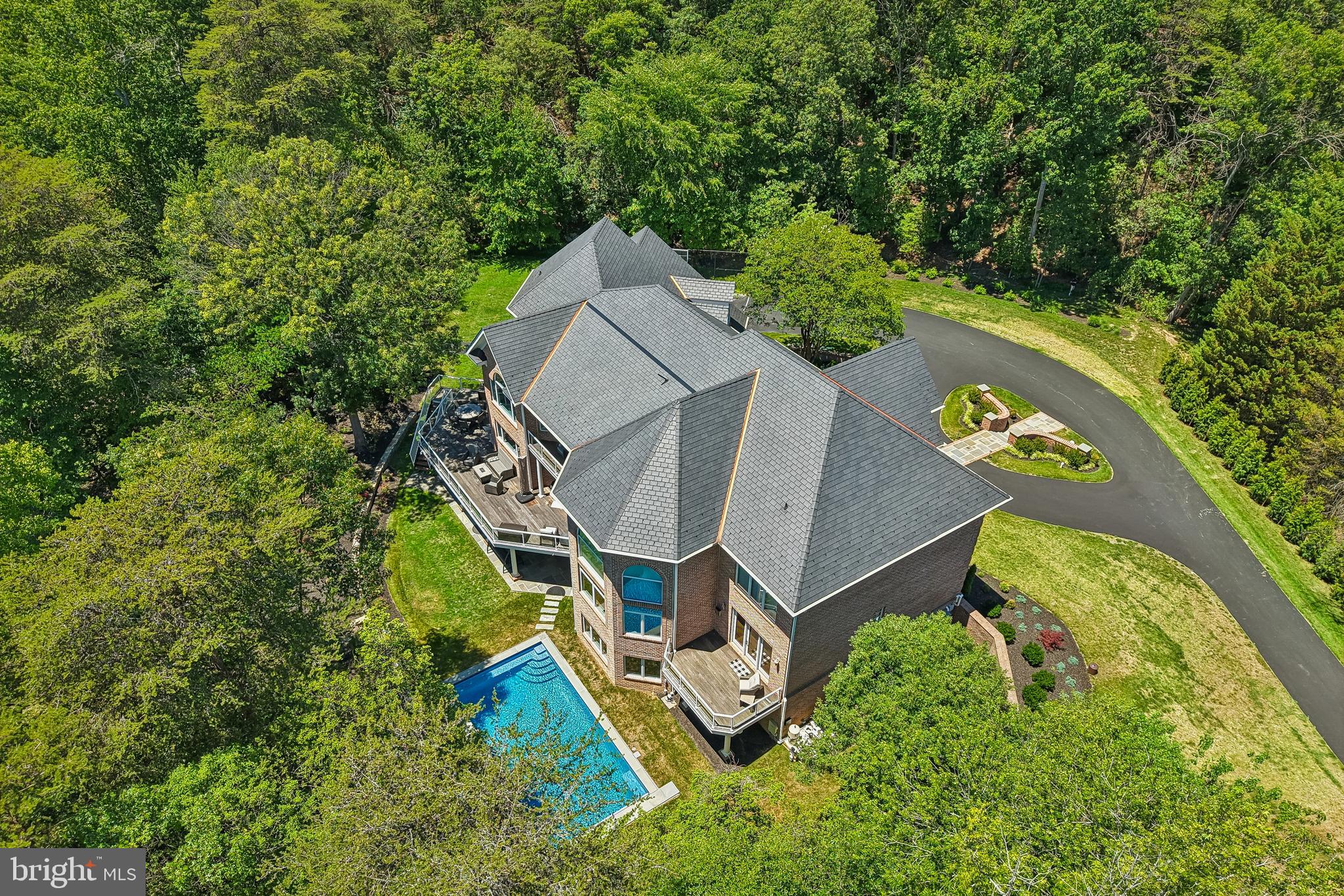 BLUFF POINT ON SEVERN - Residential