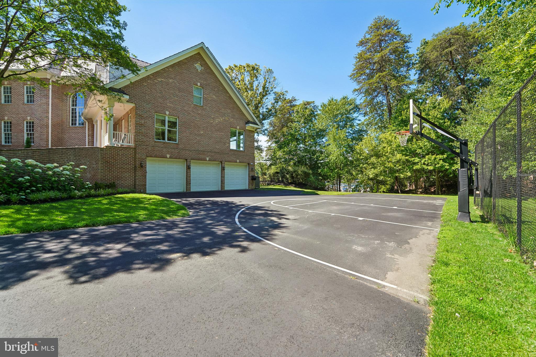BLUFF POINT ON SEVERN - Residential