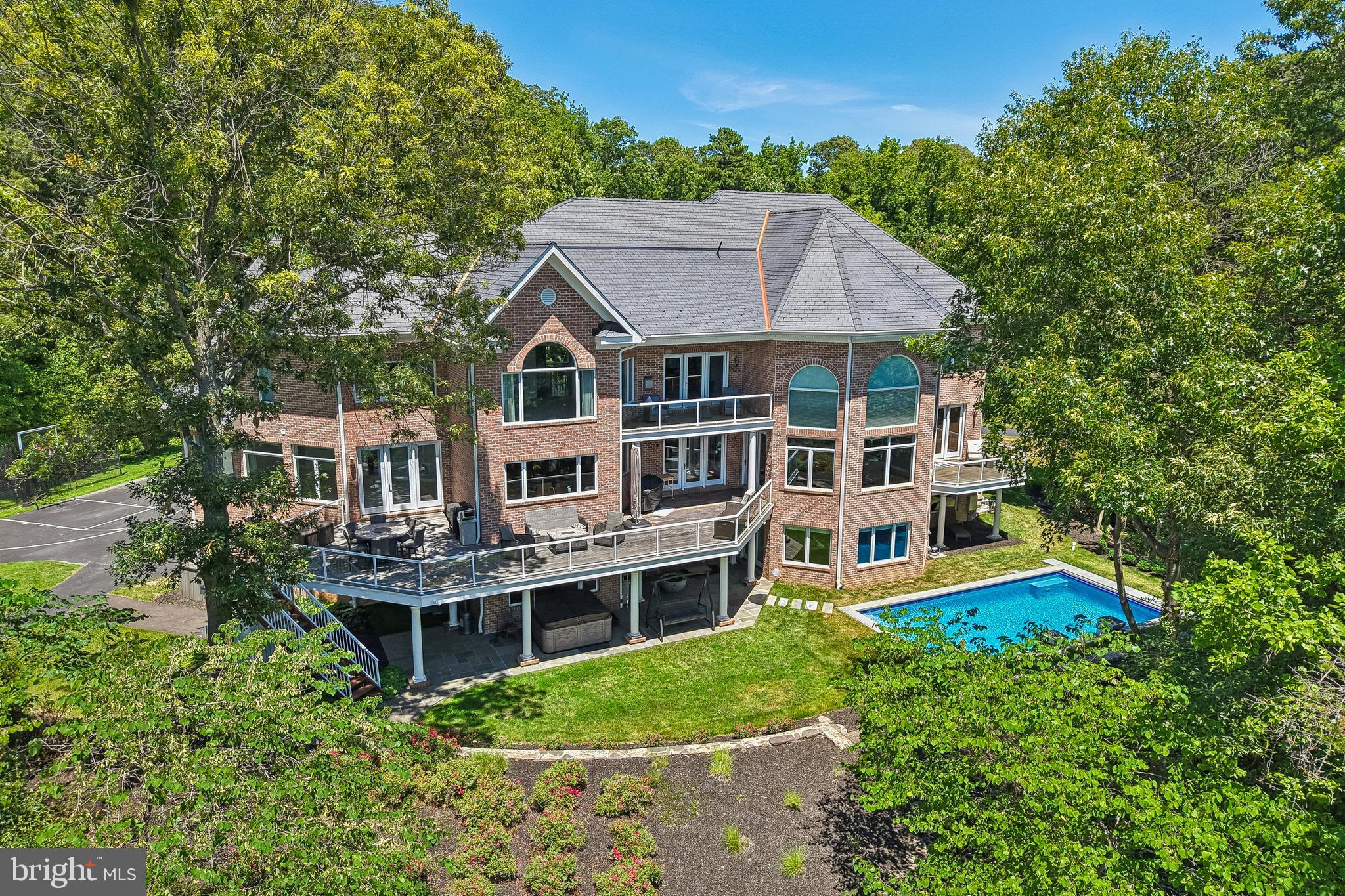 BLUFF POINT ON SEVERN - Residential