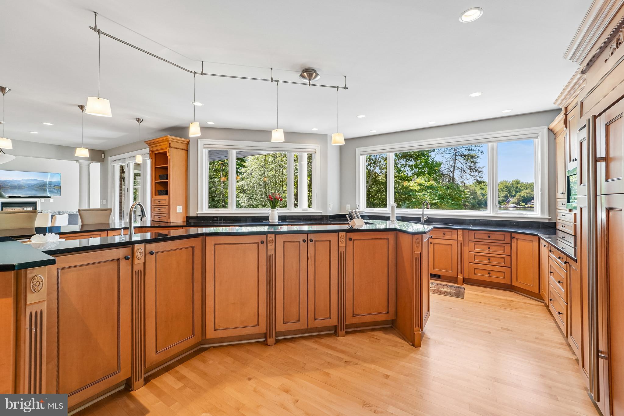 BLUFF POINT ON SEVERN - Residential