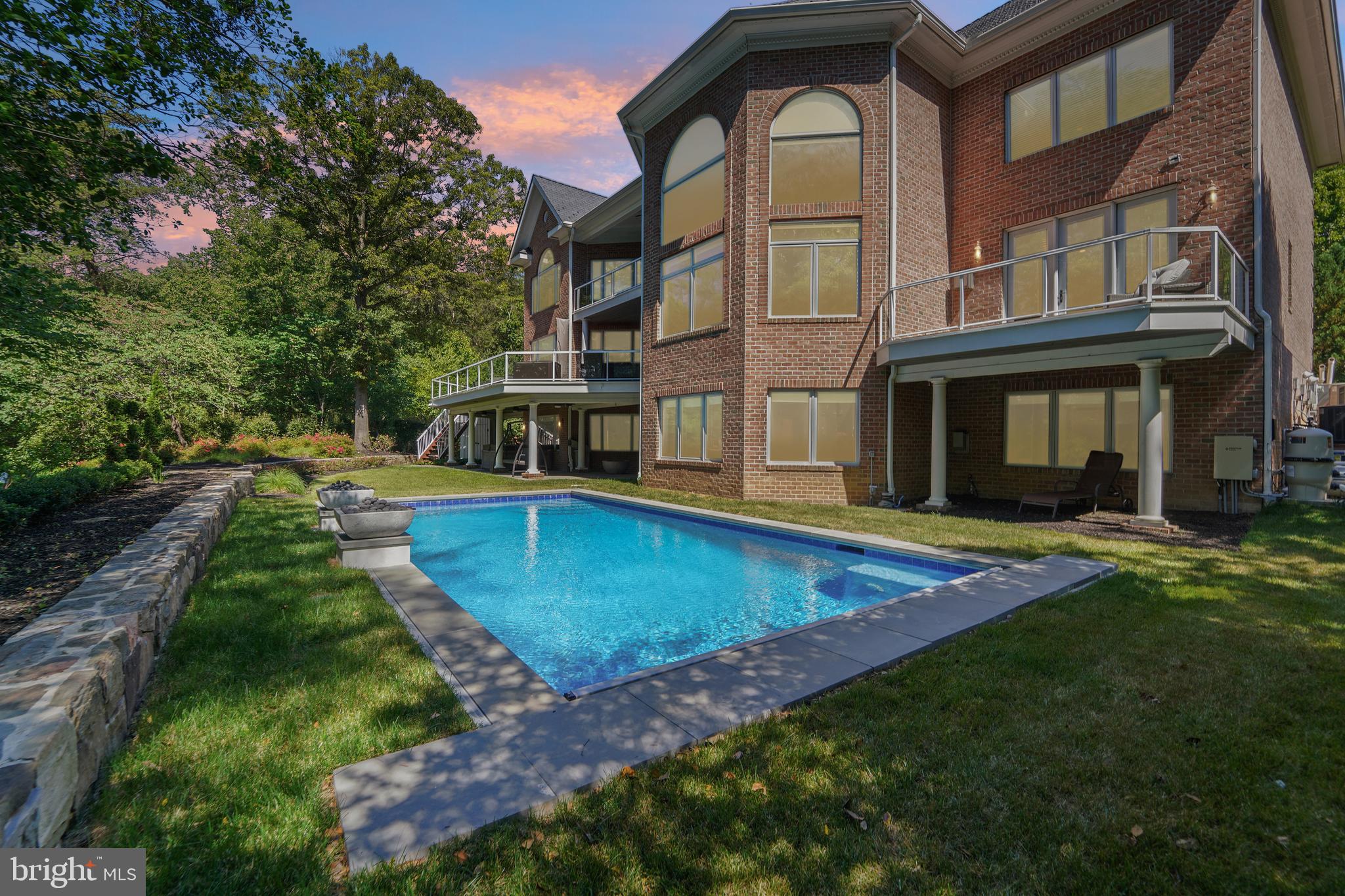 BLUFF POINT ON SEVERN - Residential