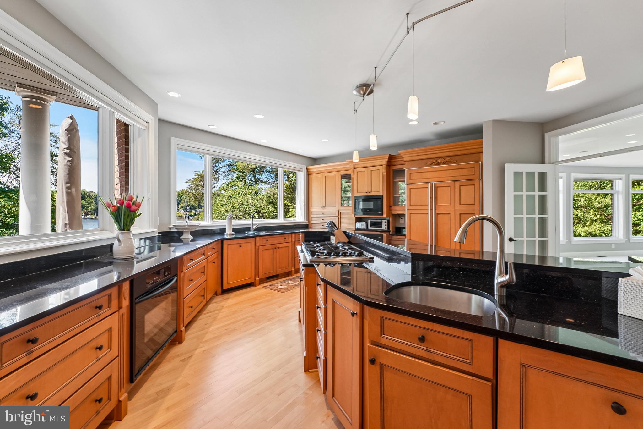 BLUFF POINT ON SEVERN - Residential