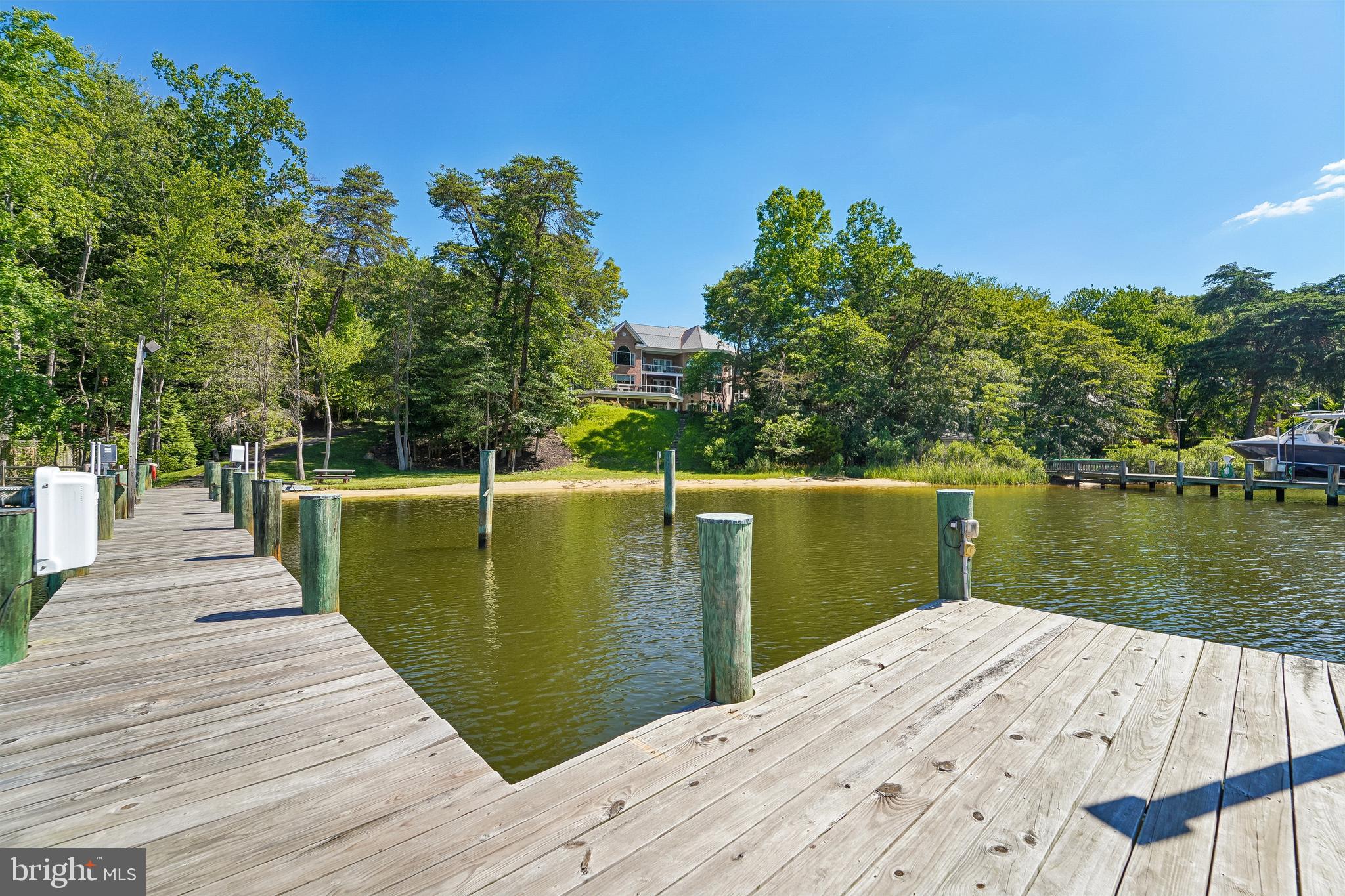 BLUFF POINT ON SEVERN - Residential