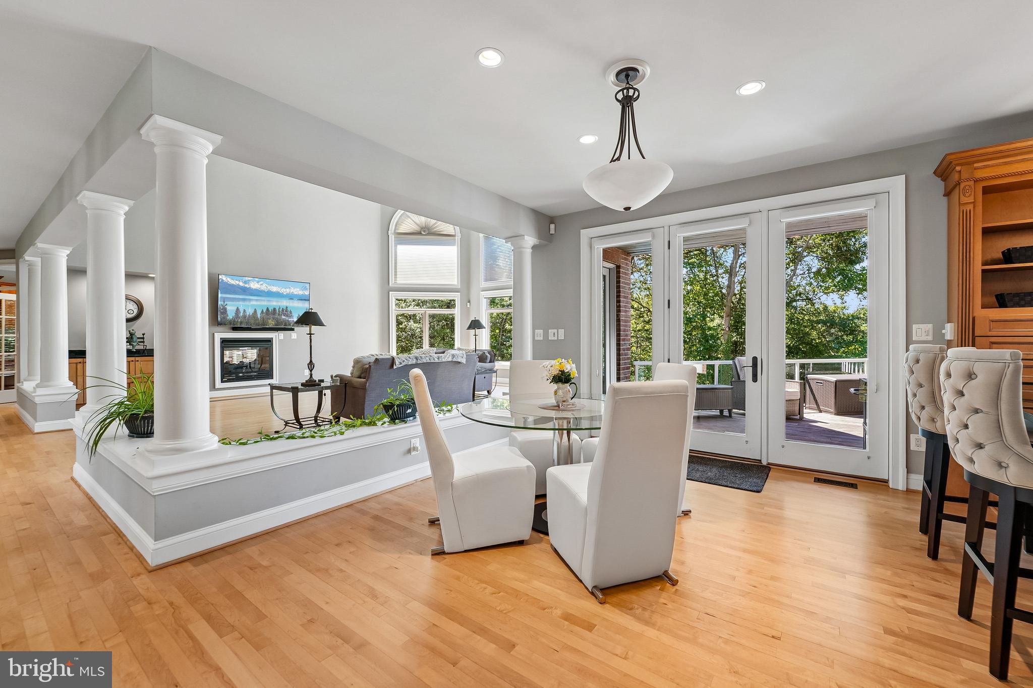 BLUFF POINT ON SEVERN - Residential
