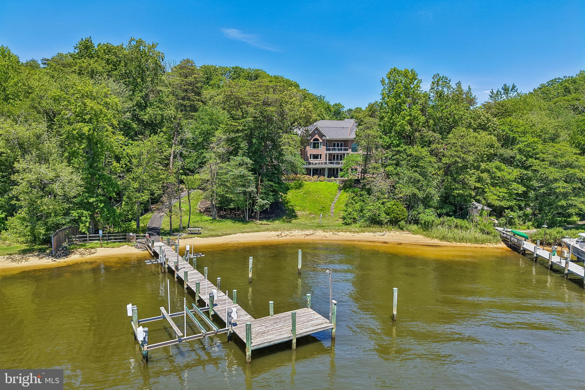 BLUFF POINT ON SEVERN - Residential