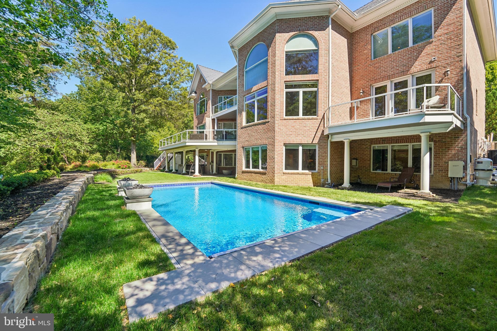 BLUFF POINT ON SEVERN - Residential