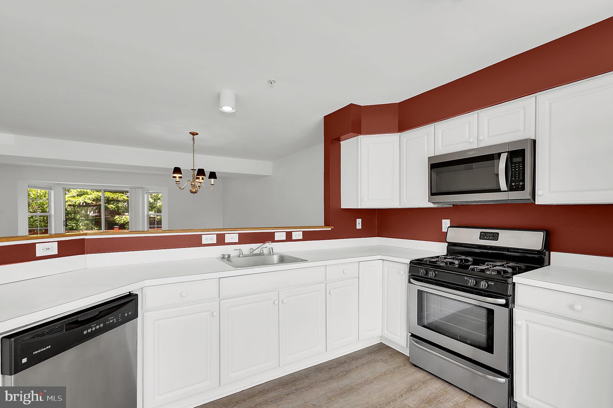 VILLAGE OF LONG REACH - Residential