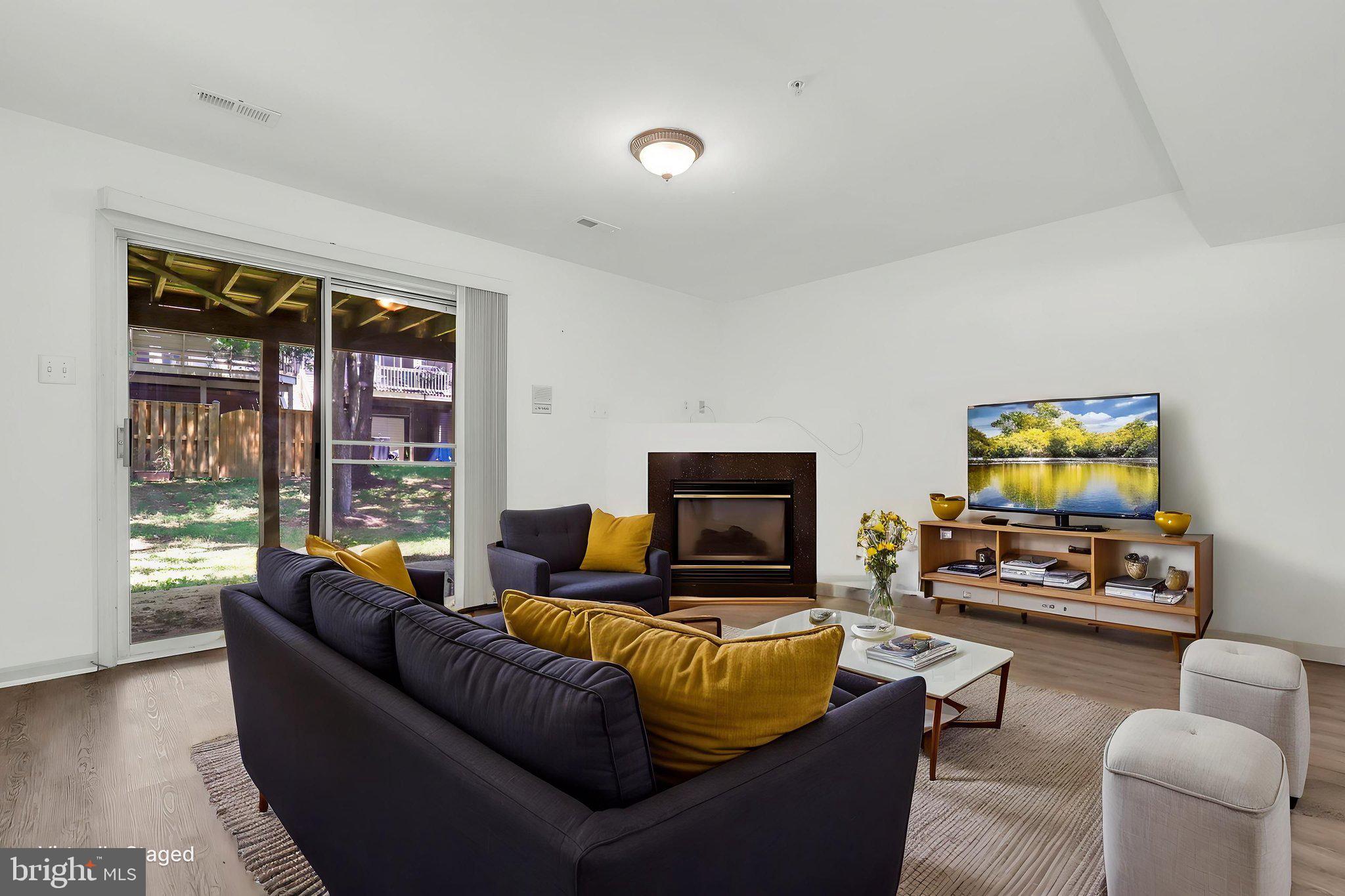 VILLAGE OF LONG REACH - Residential