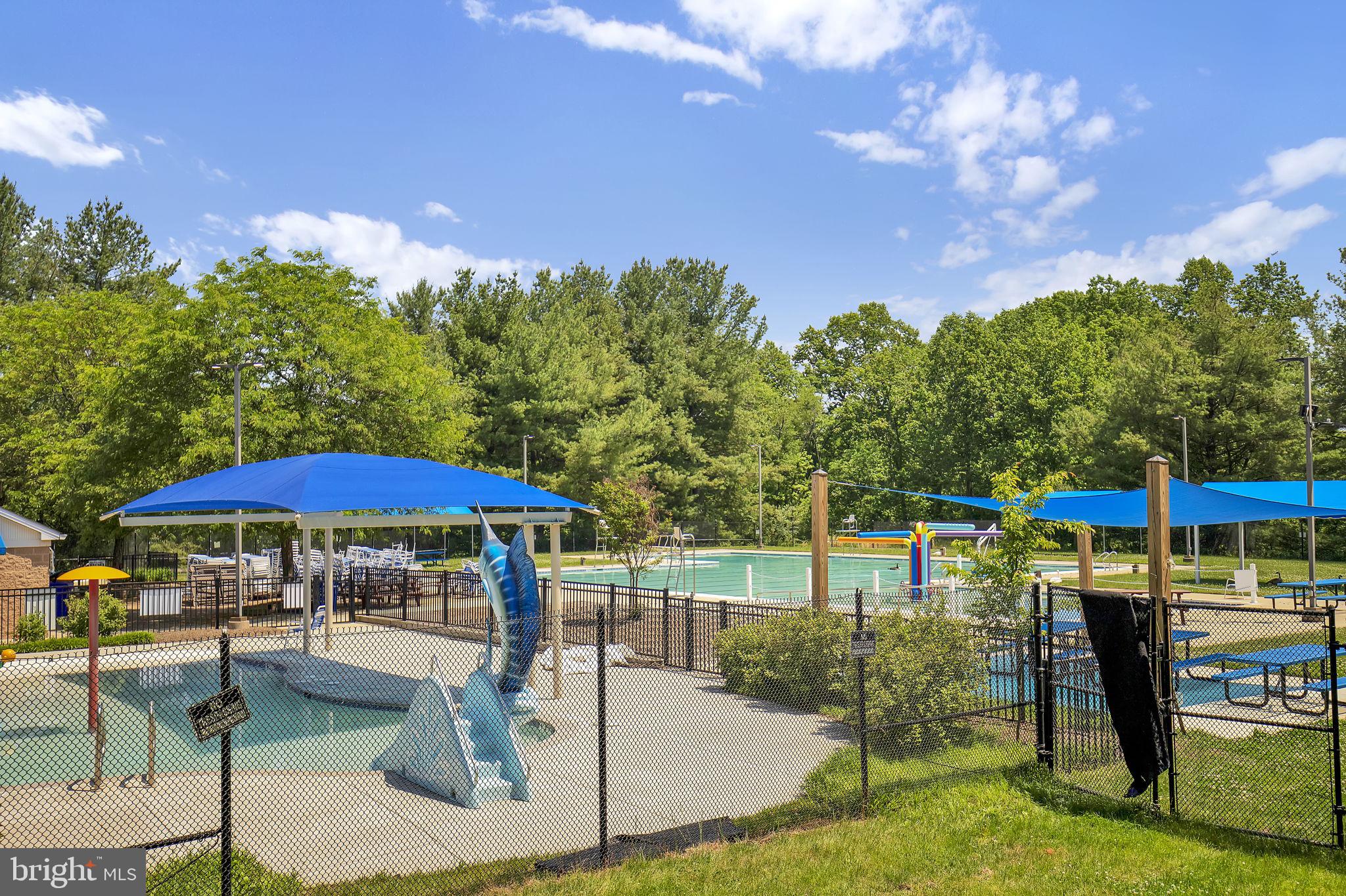 VILLAGE OF LONG REACH - Residential