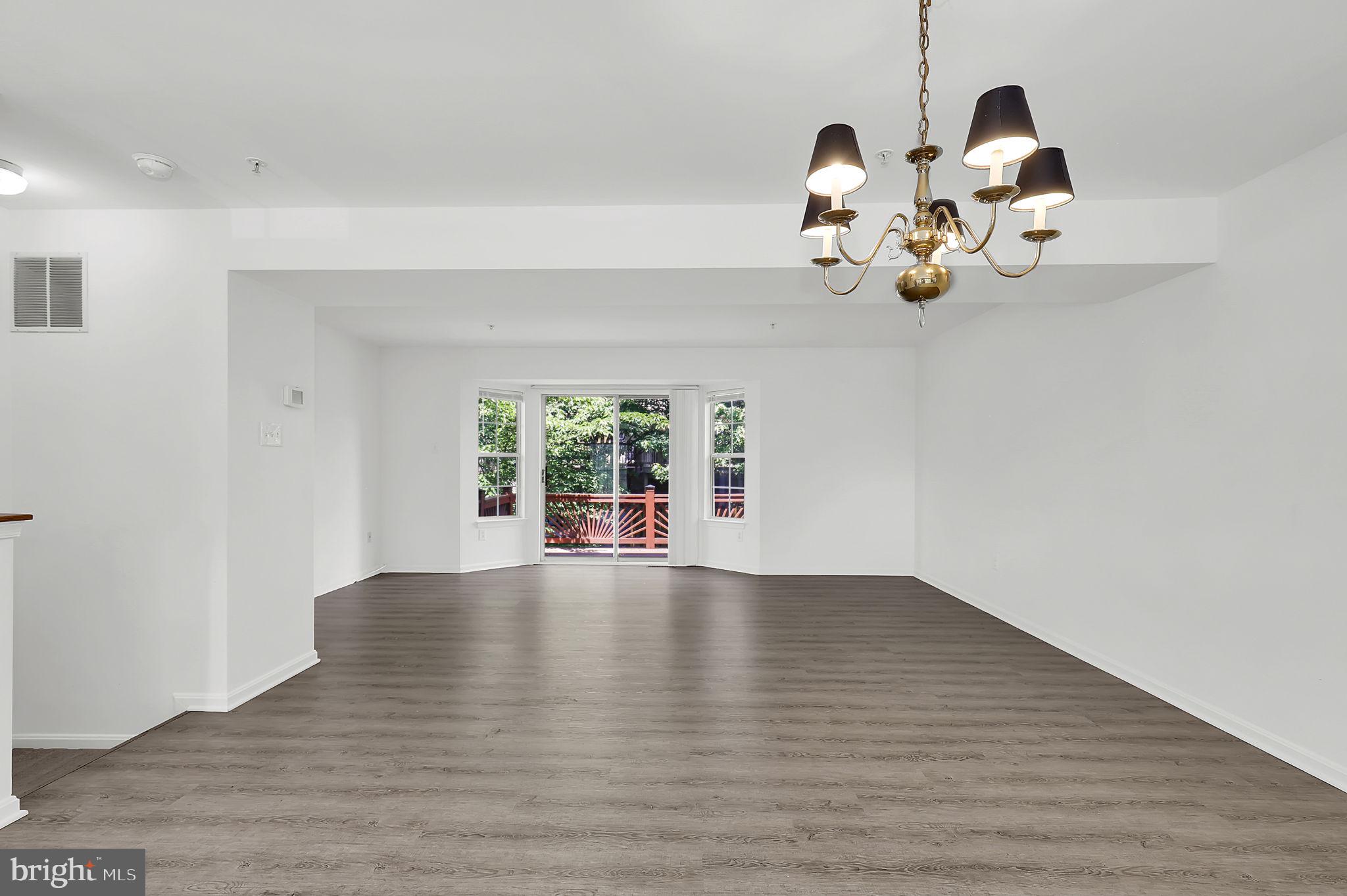 VILLAGE OF LONG REACH - Residential