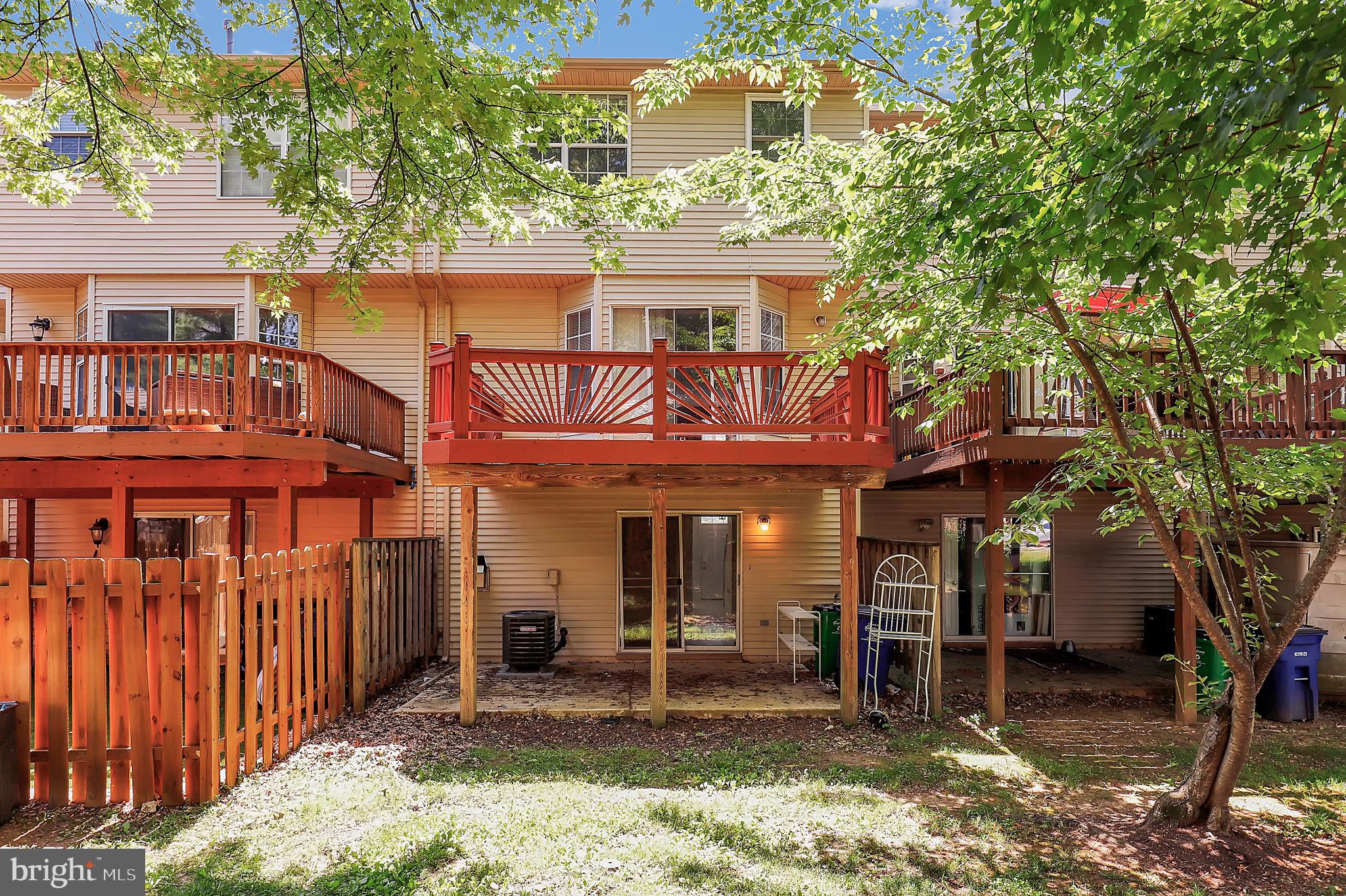 VILLAGE OF LONG REACH - Residential