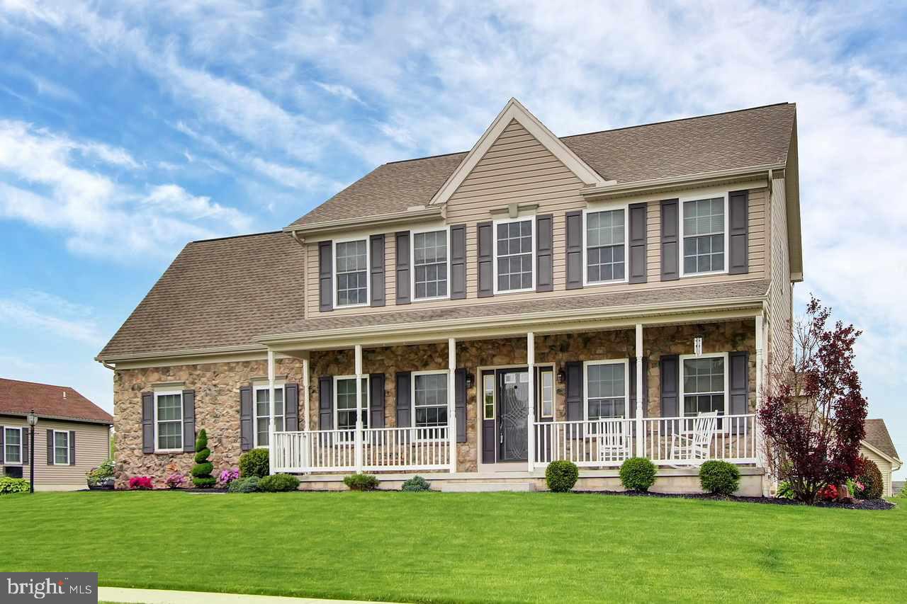 Remarkable 2 Story Home in Central School Dist. Featuring: 1st floor w/ 9' Ceilings, Hardwood Floors, 2 Story Foyer, Fam Rm w/ Gas Log FP, Kit w/ Island, Pantry, Recessed Lights, & Natural wood cabinets. 2nd floor Laundry, Mstr Suite w/ 2 Walk in Closets, Master Bath w/ Soaking Tub, Hardwood Floor in 2nd floor hall way.  Full Bsmt w/ Rec Rm, Full Bath, & Den w/ a closet.  Gas Heat, CAC, Covered front Porch, Paver Patio, Side Load Garage, & More!!