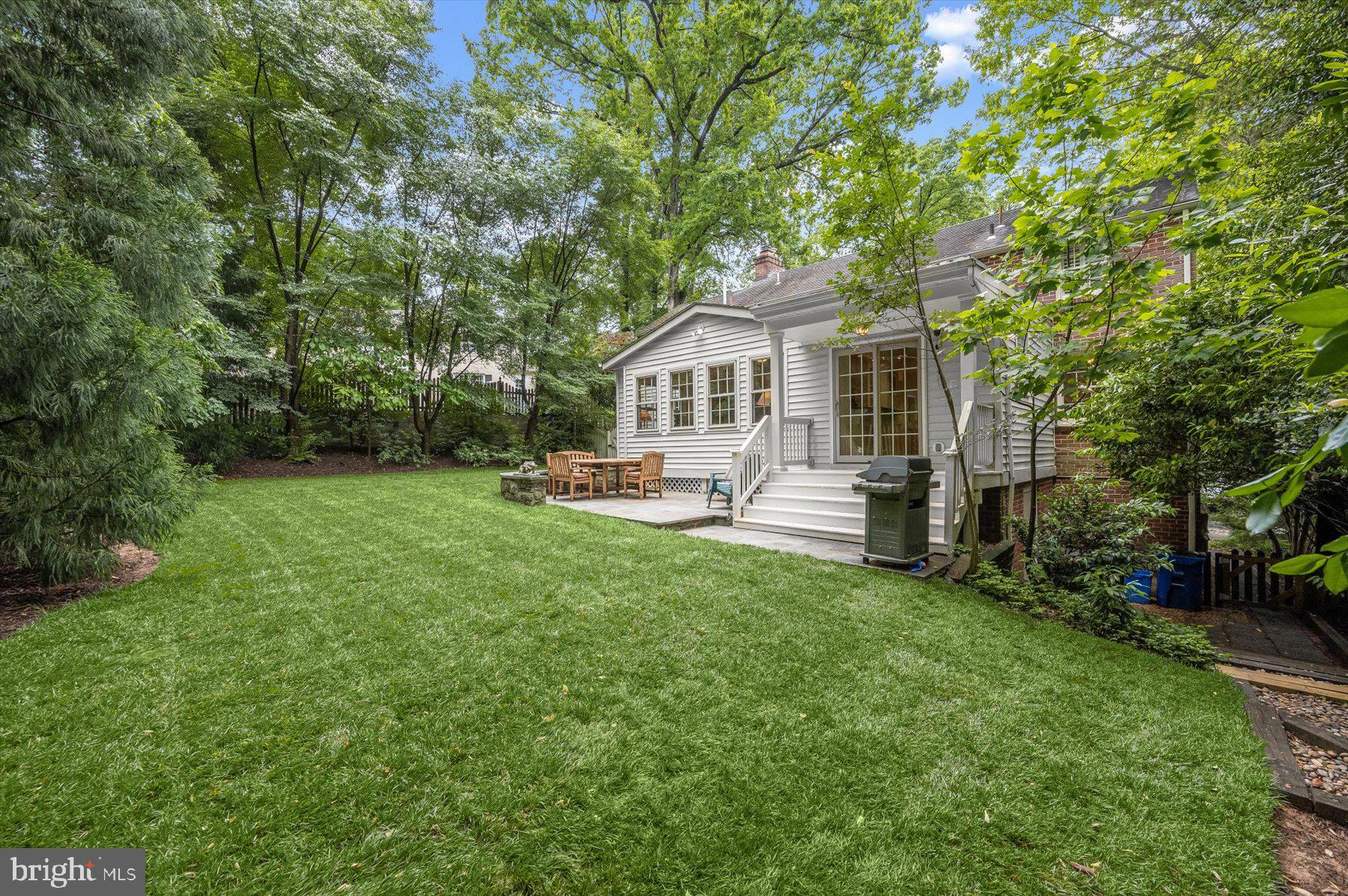 WOODACRES - Residential