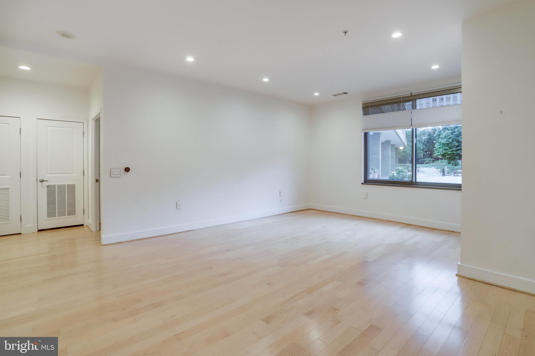 ODYSSEY - Residential Lease