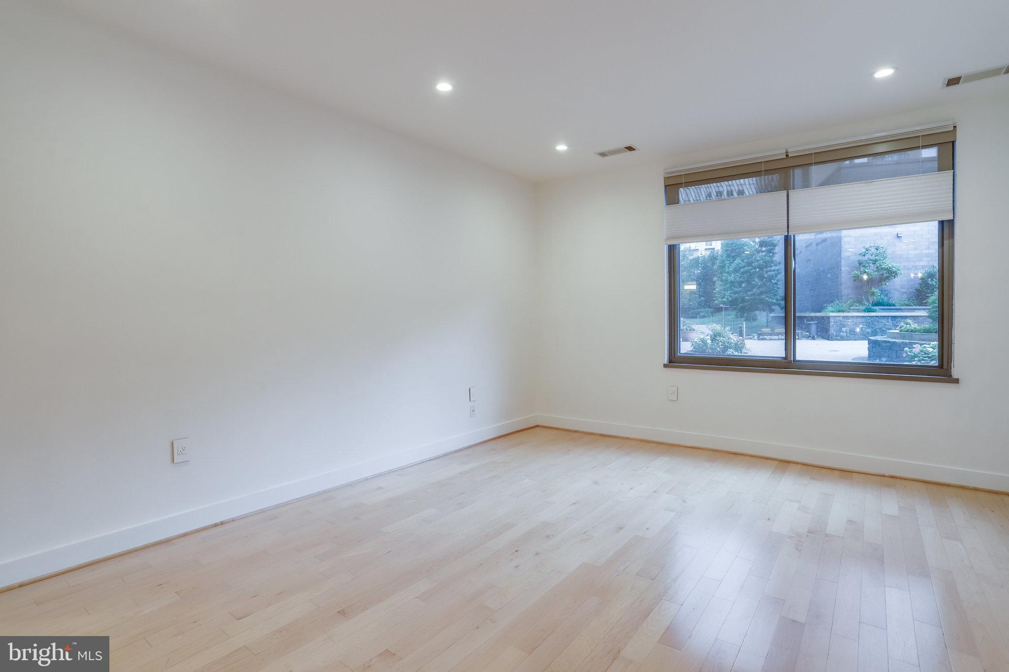 ODYSSEY - Residential Lease