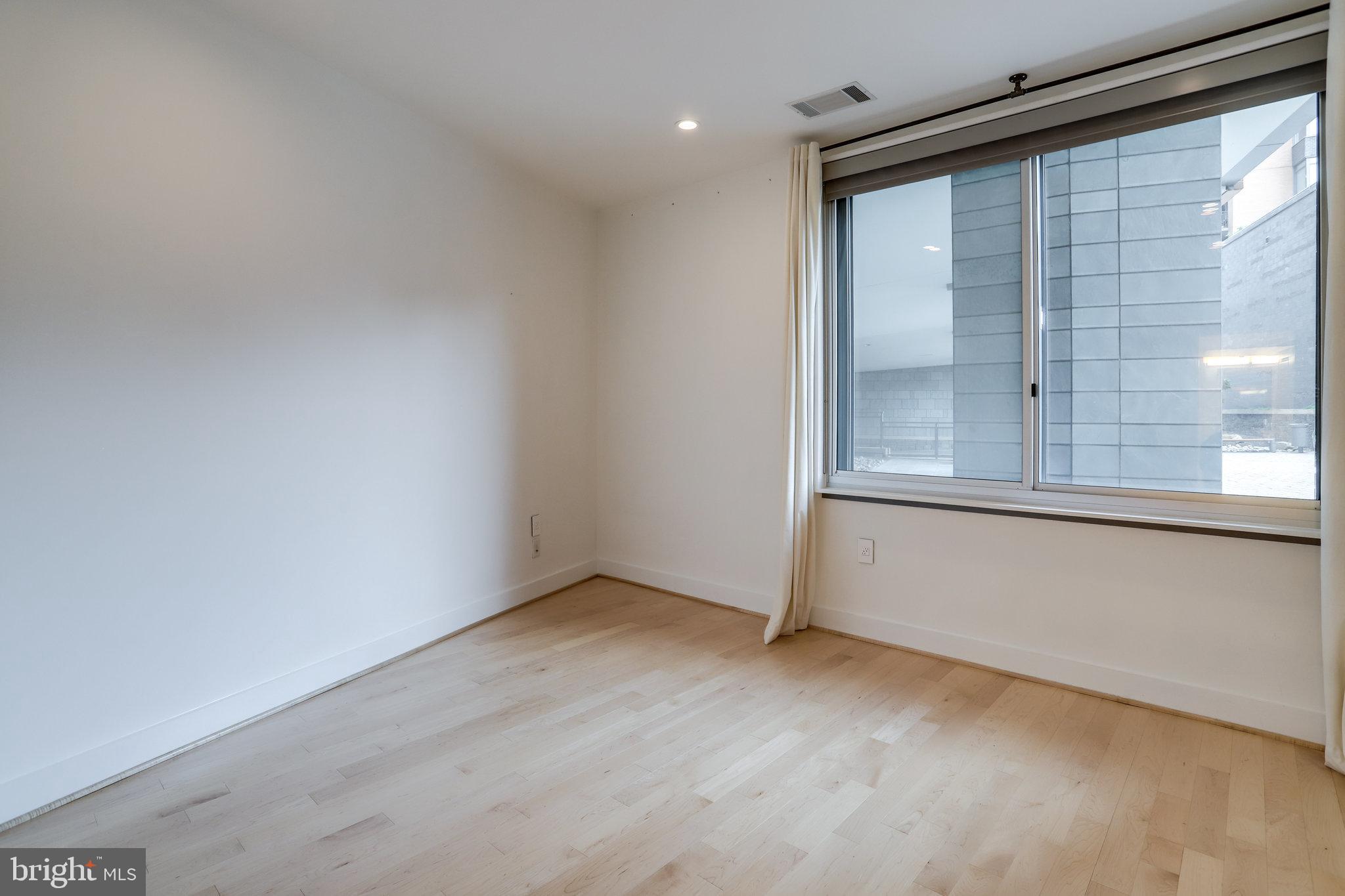 ODYSSEY - Residential Lease