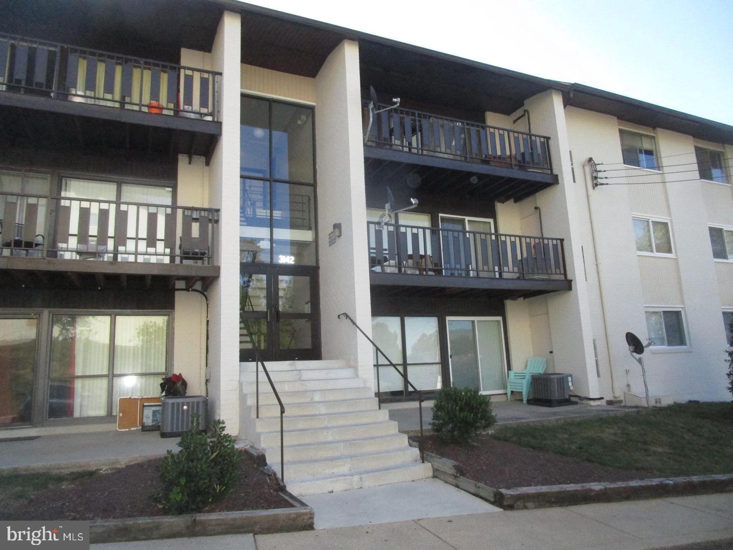 HUNTCREST CONDOMINIUM - Residential
