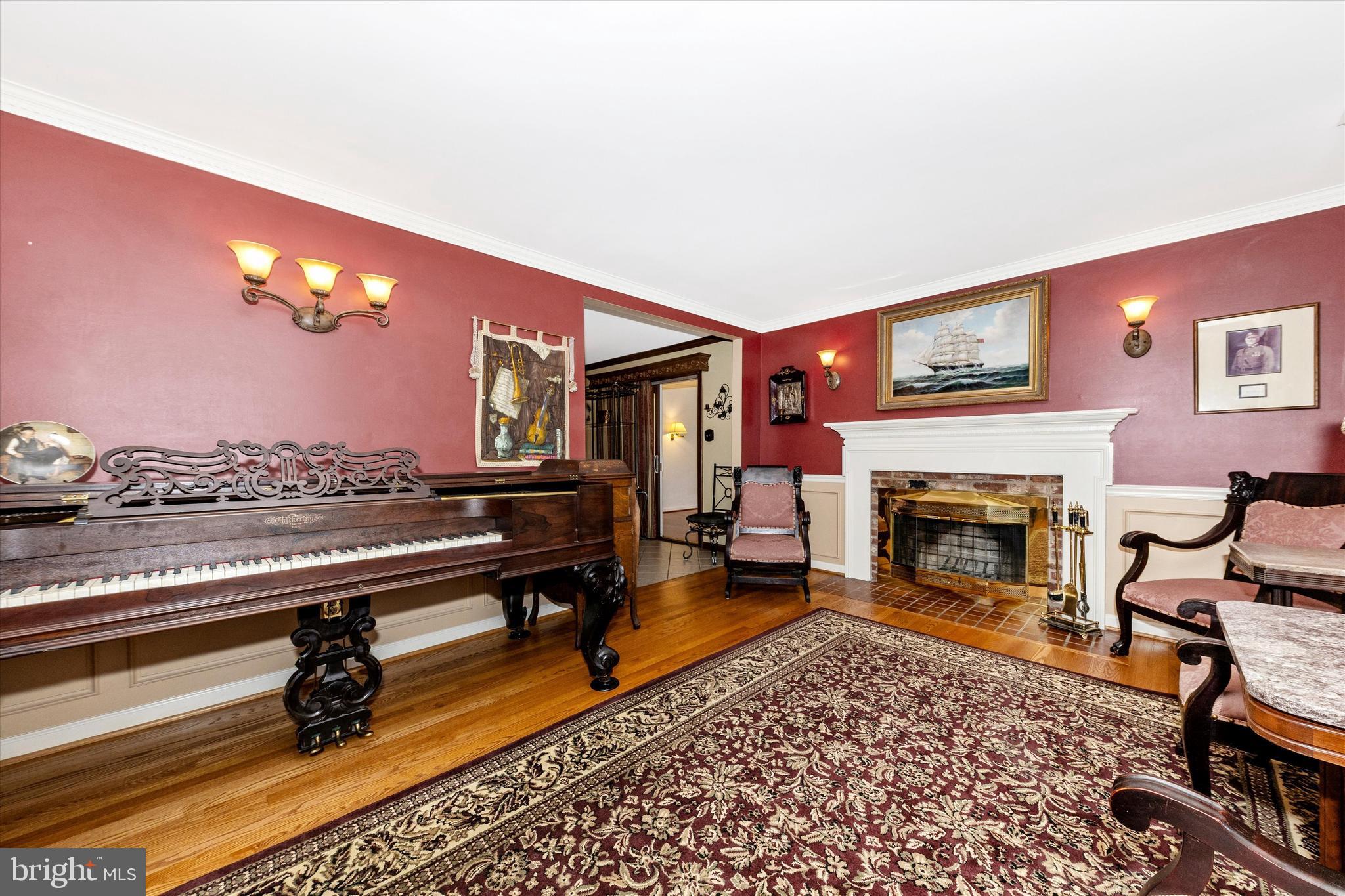 MEADOWBROOK ESTATES - Residential