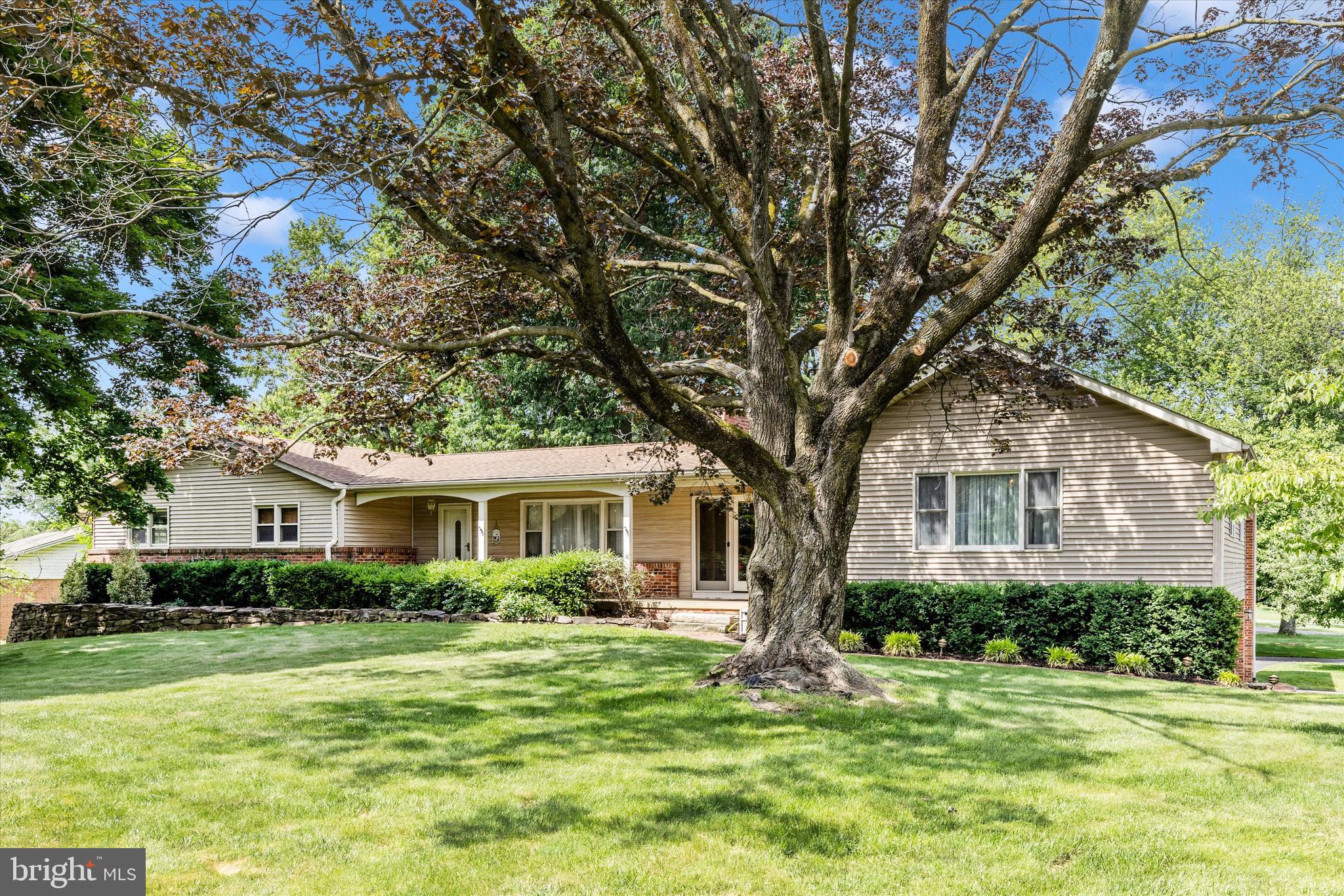 MEADOWBROOK ESTATES - Residential