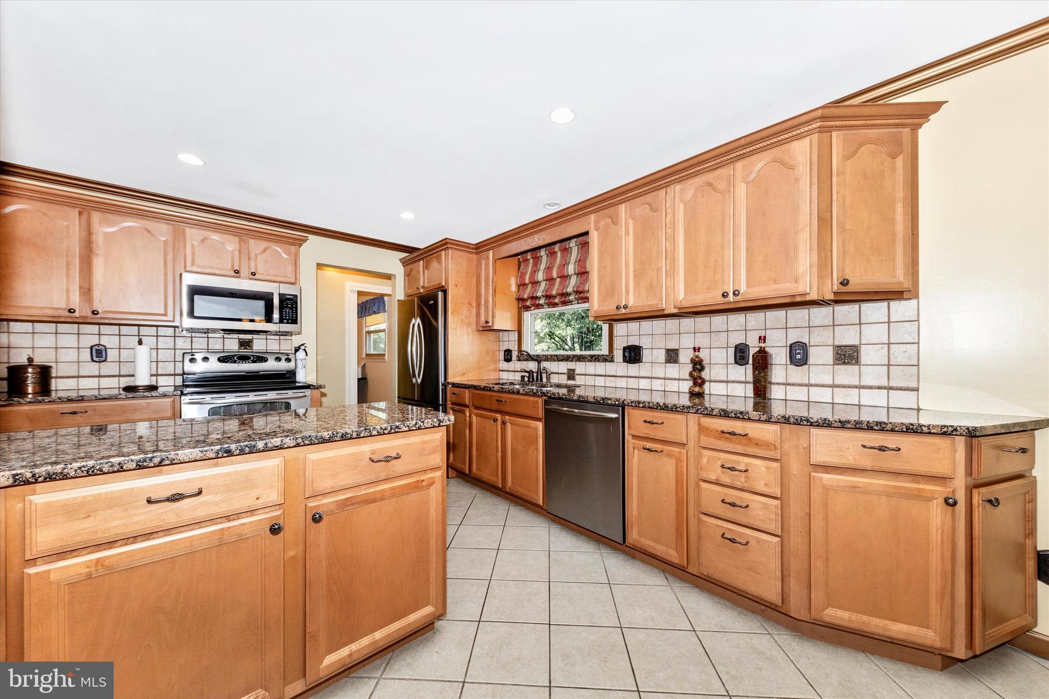 MEADOWBROOK ESTATES - Residential