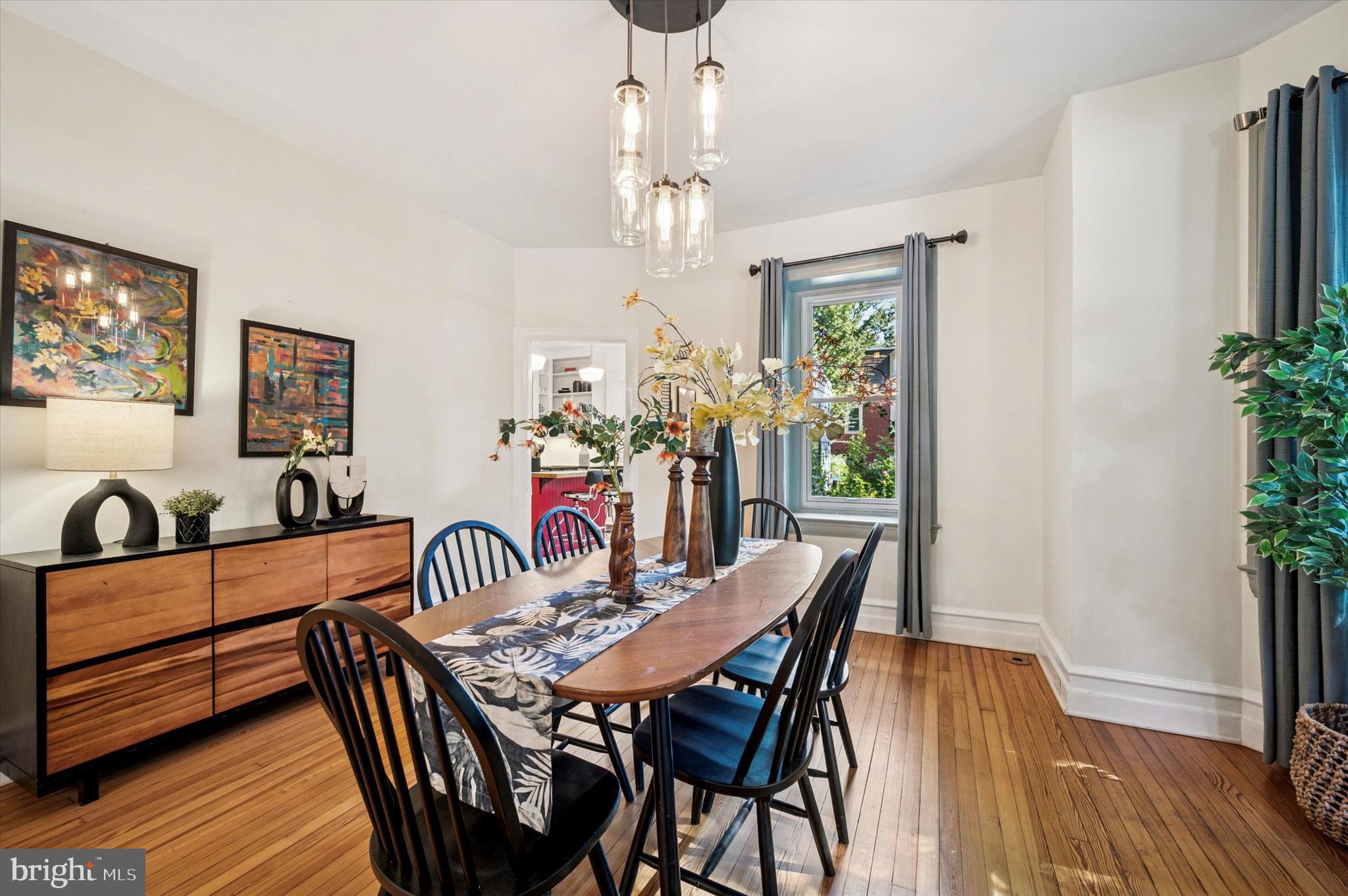 CHESTNUT HILL - Residential