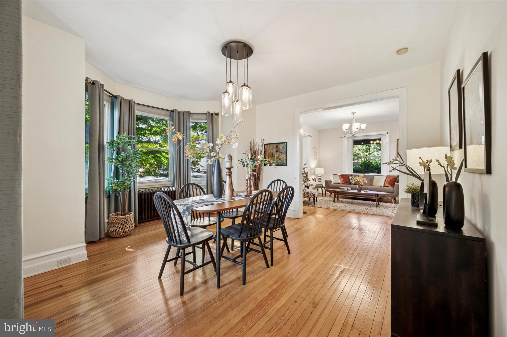 CHESTNUT HILL - Residential
