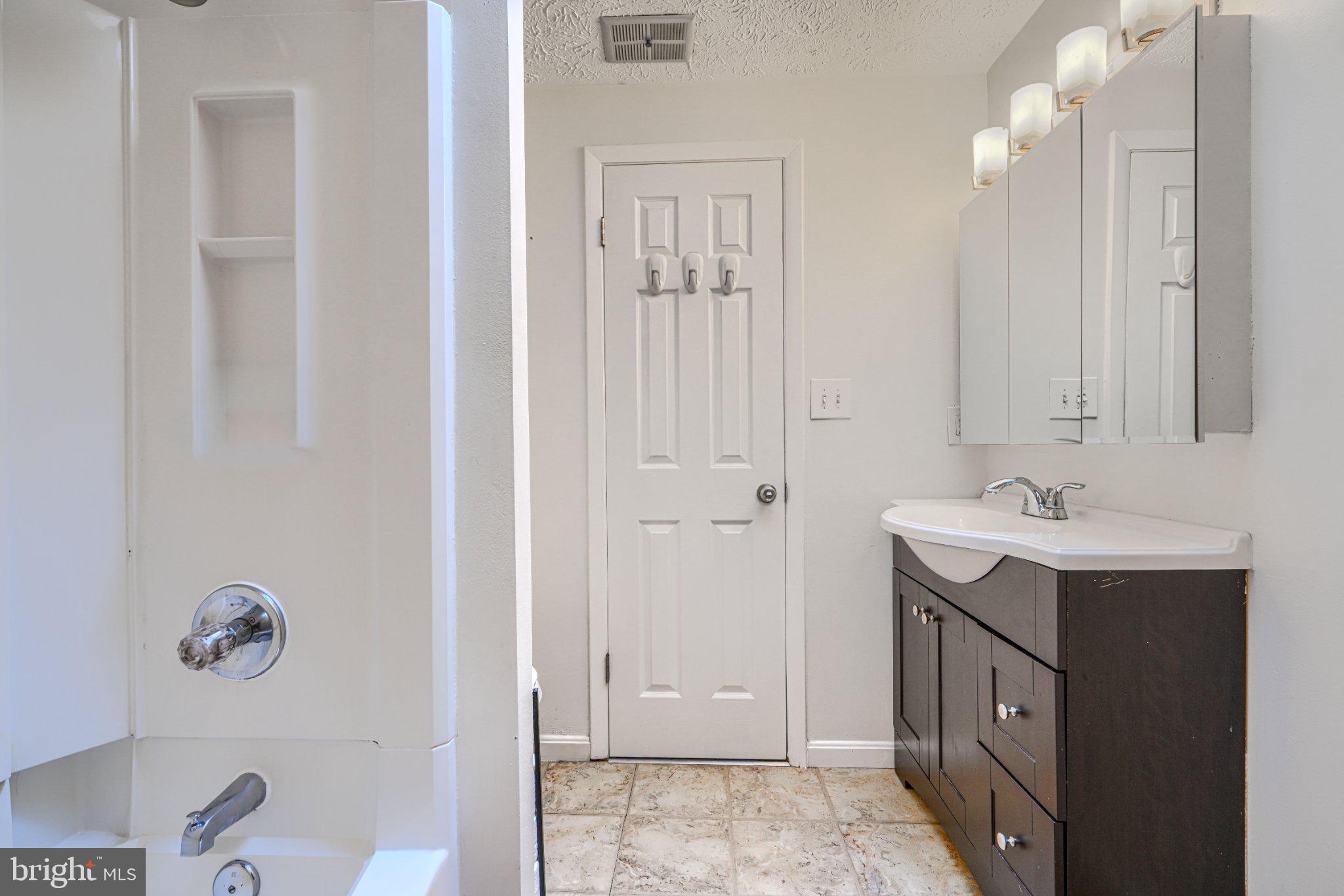 GREENBRIER HILLS - Residential