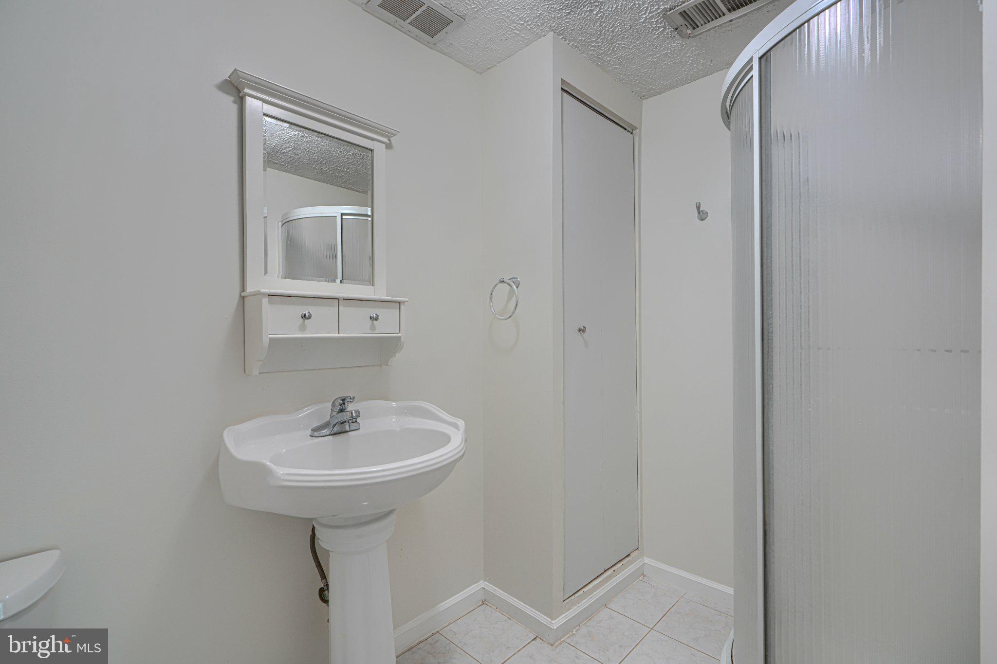 GREENBRIER HILLS - Residential
