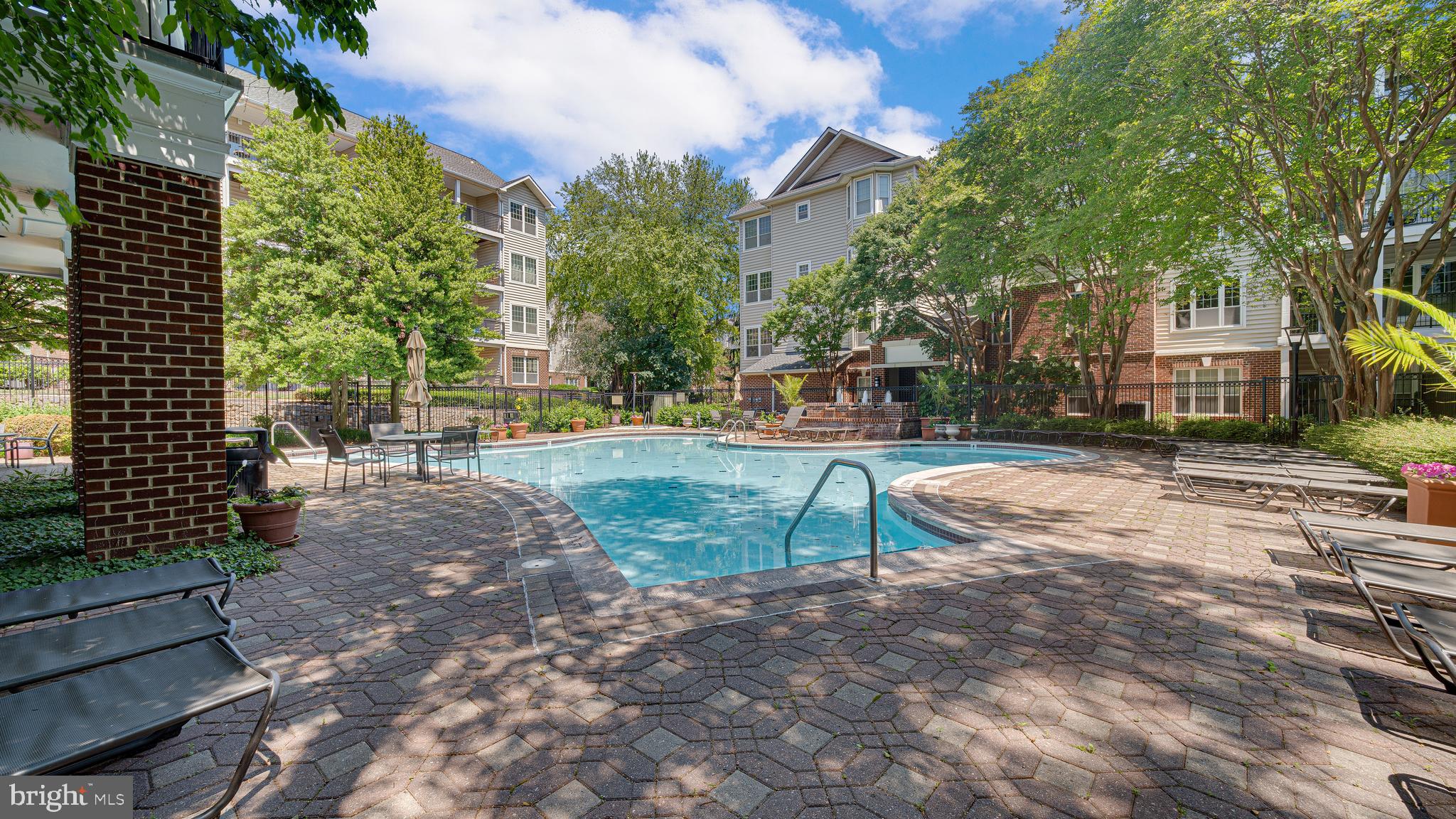 GATES OF MCLEAN - Residential