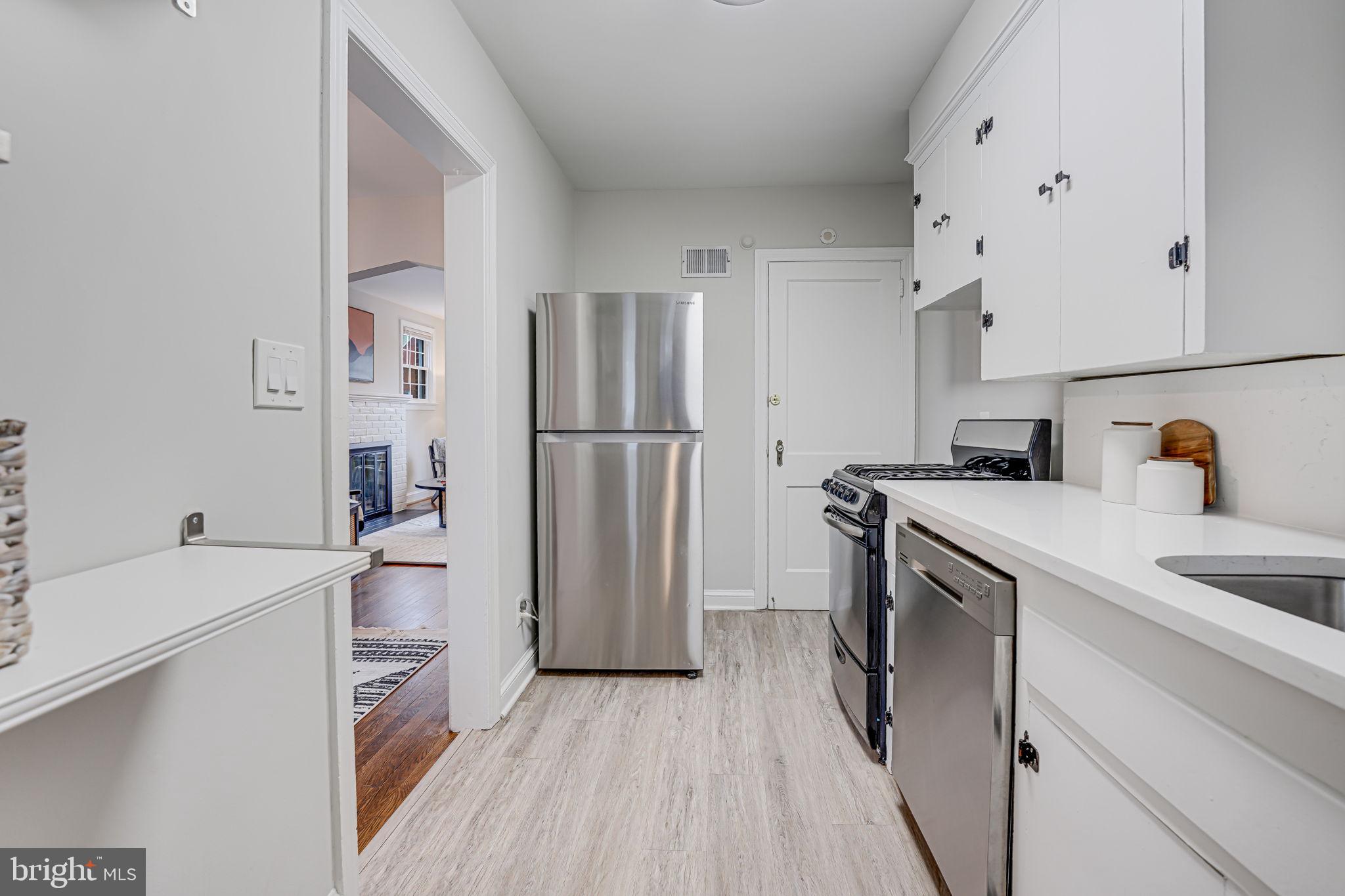 ARLINGTON HEIGHTS - Residential