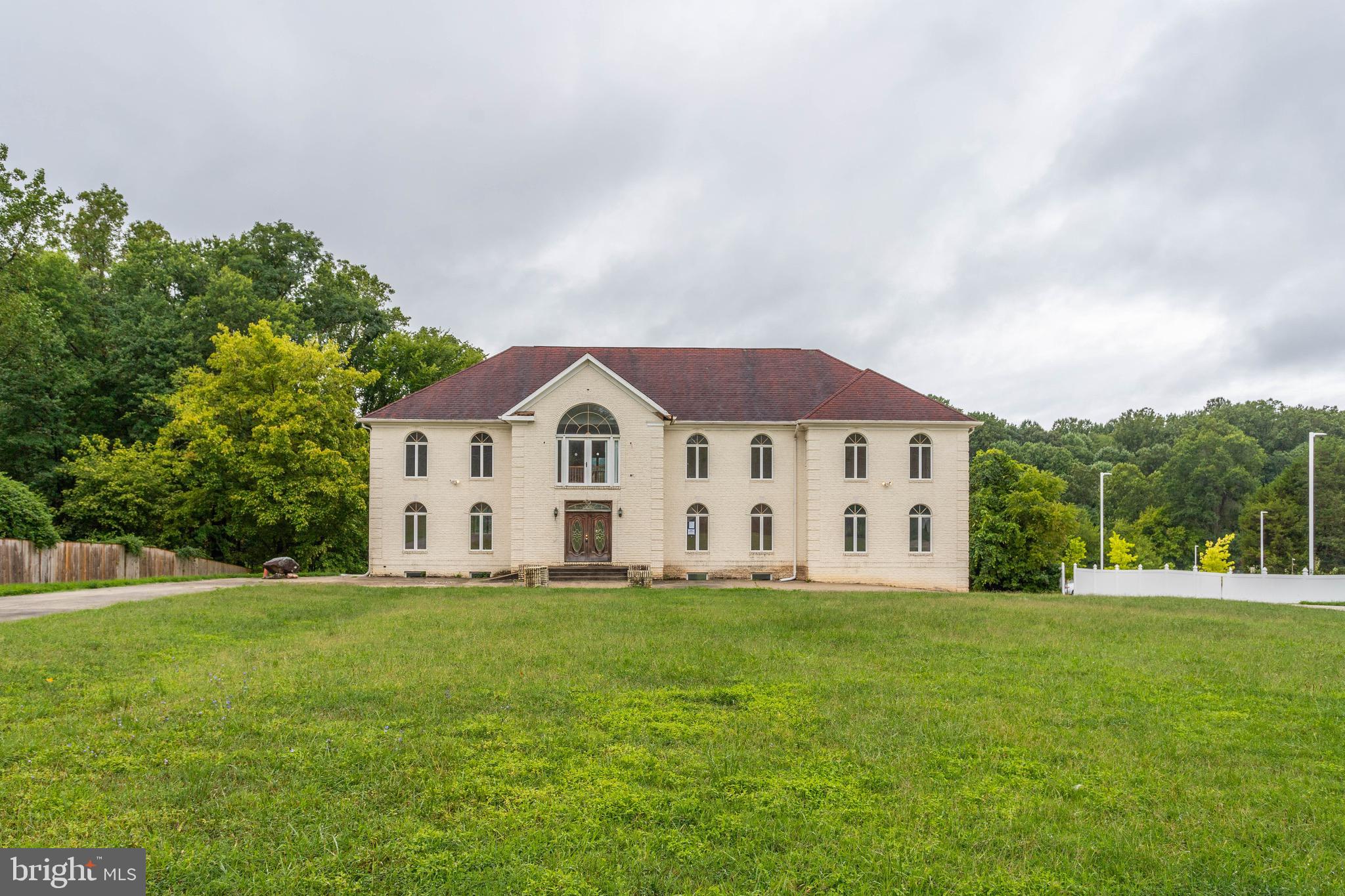 POTOMAC OUTSIDE - Residential
