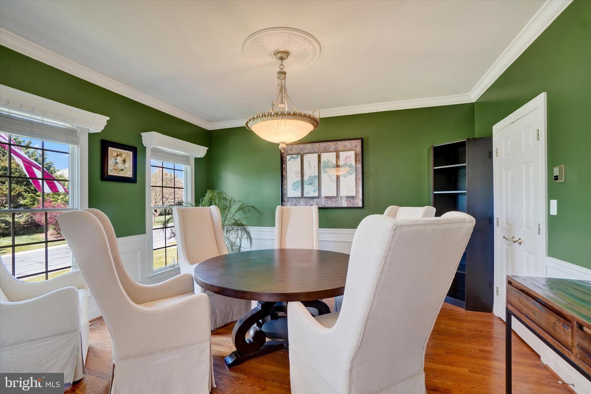 COLONIAL MEADOWS - Residential