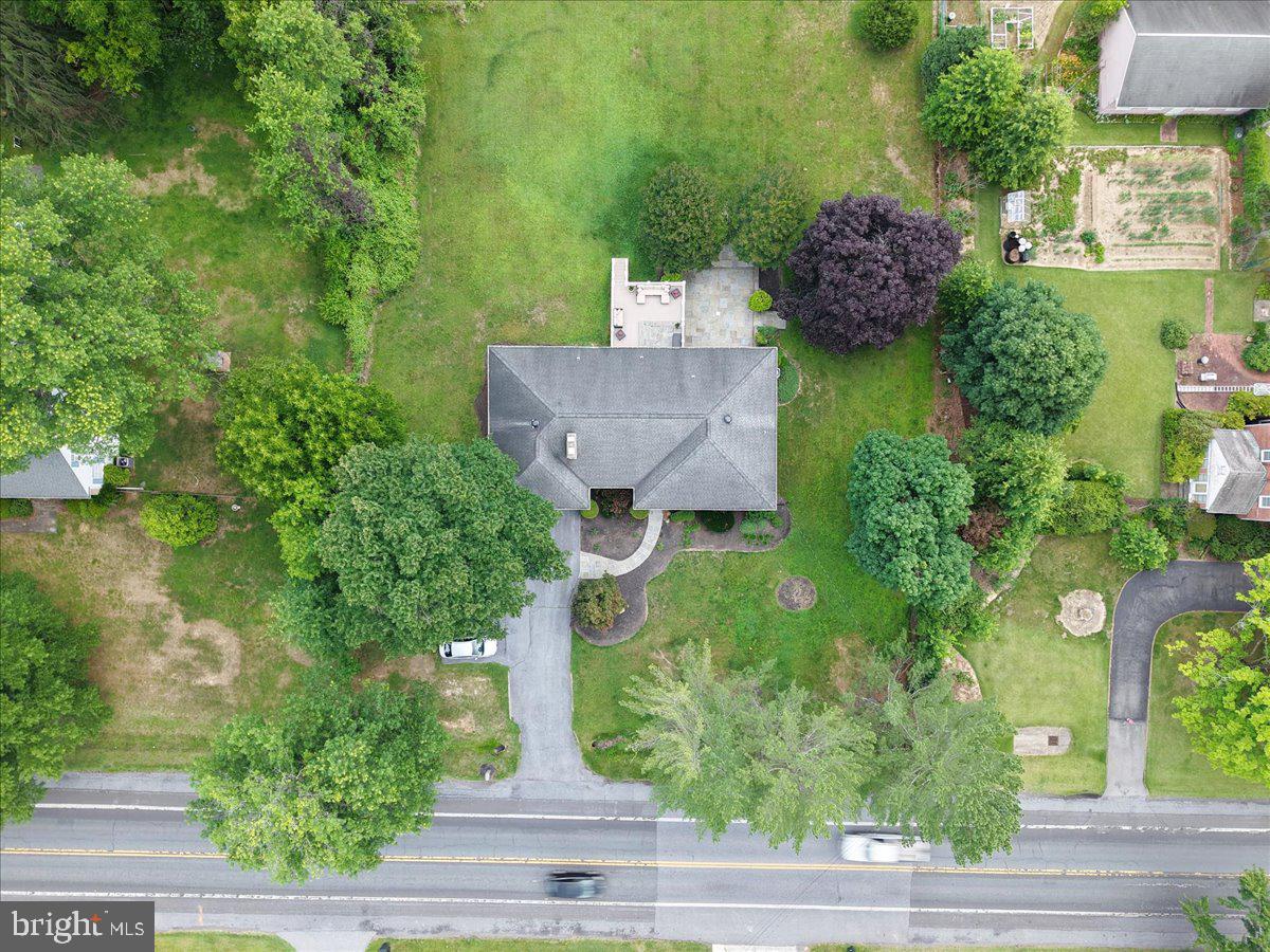 COLESVILLE OUTSIDE - Residential