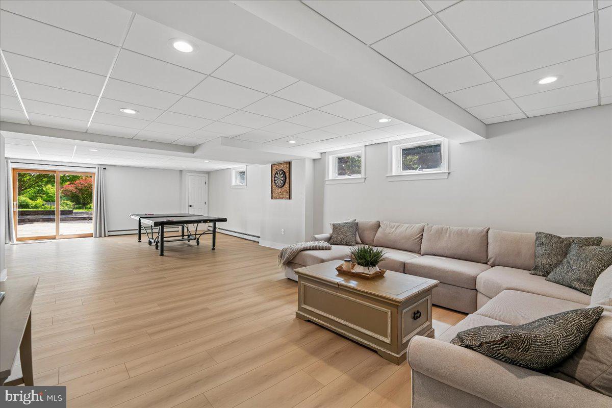 COLESVILLE OUTSIDE - Residential