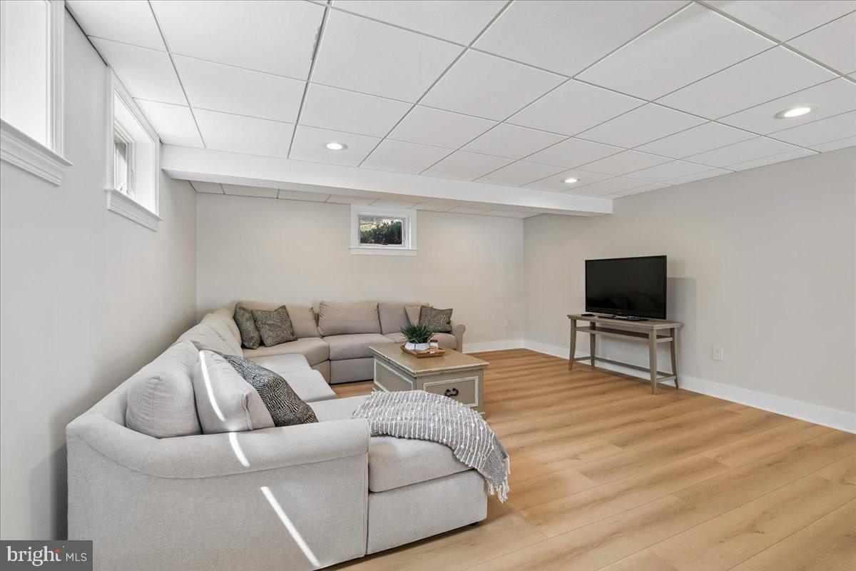COLESVILLE OUTSIDE - Residential