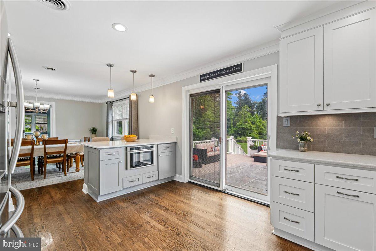 COLESVILLE OUTSIDE - Residential