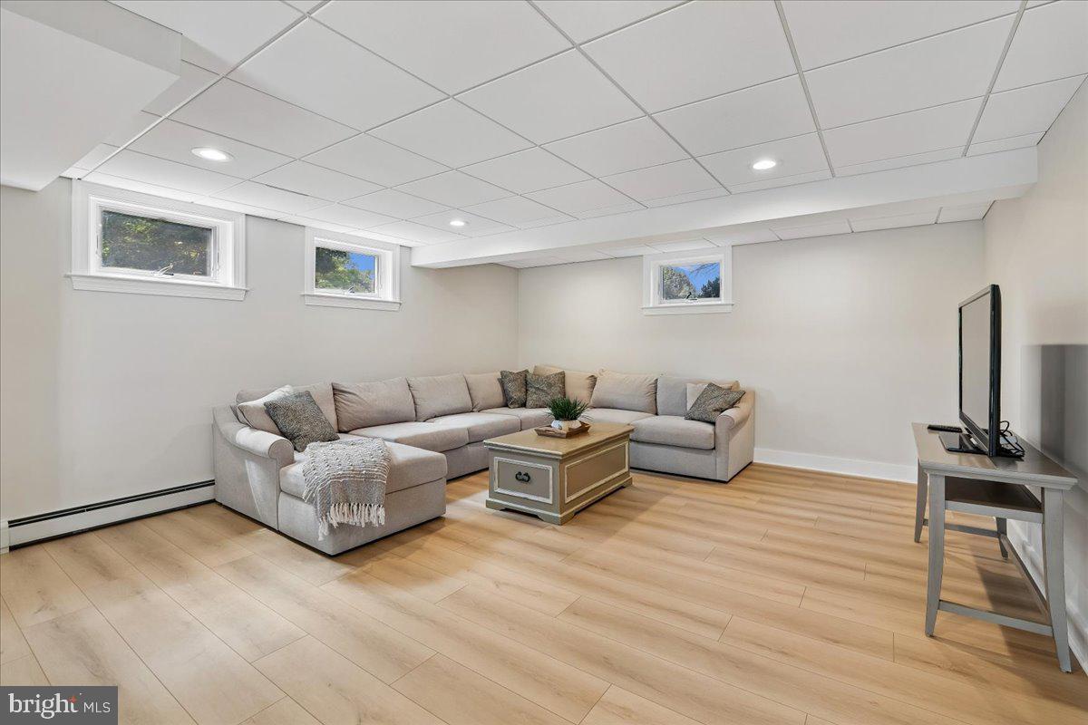 COLESVILLE OUTSIDE - Residential